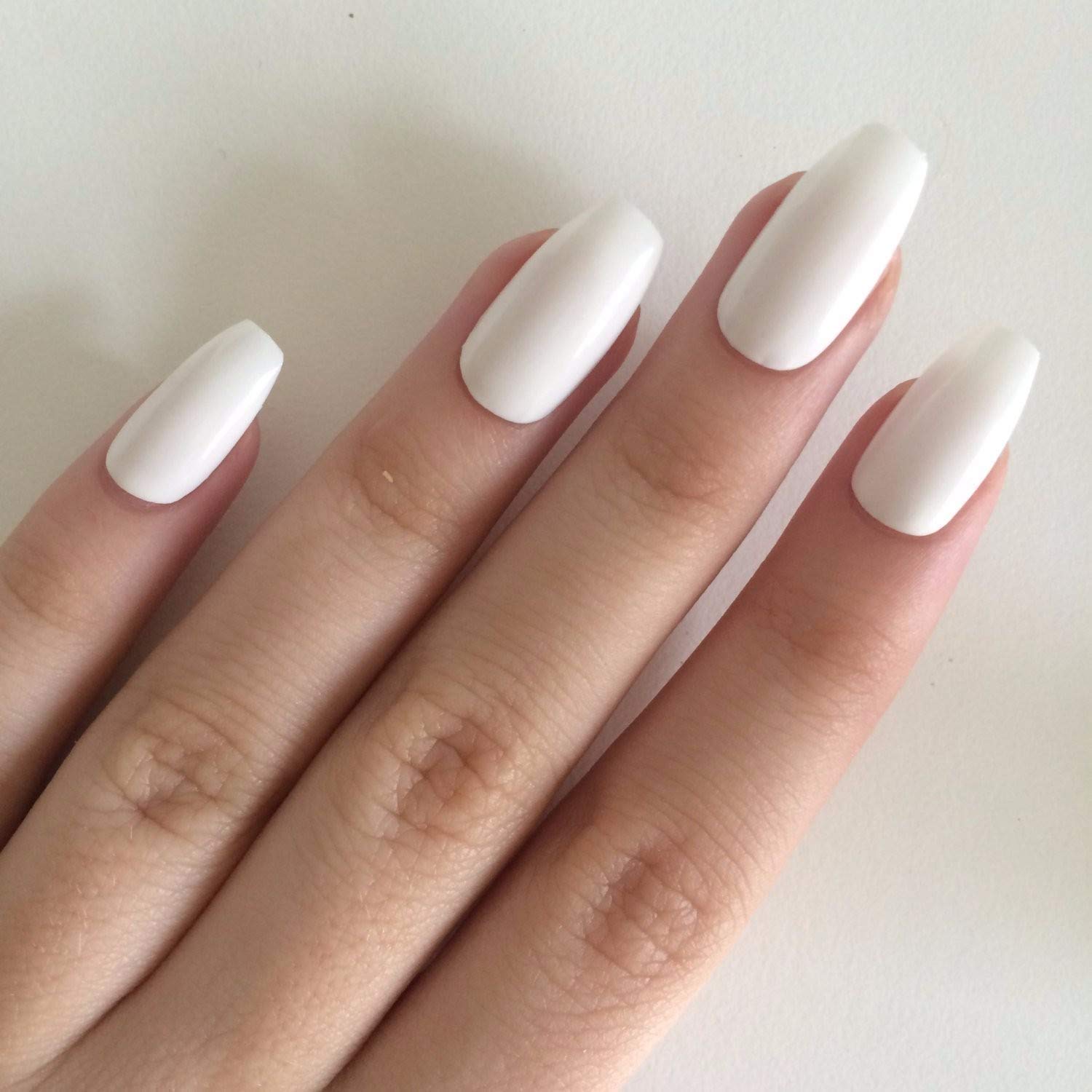 100 Pcs False Nails Full Cover Long Artificial Nails with Glue - White French Tip Press on Nails for Women, Reusable Fake Nails for Party, Wedding, Daily Wear & Special Occasions