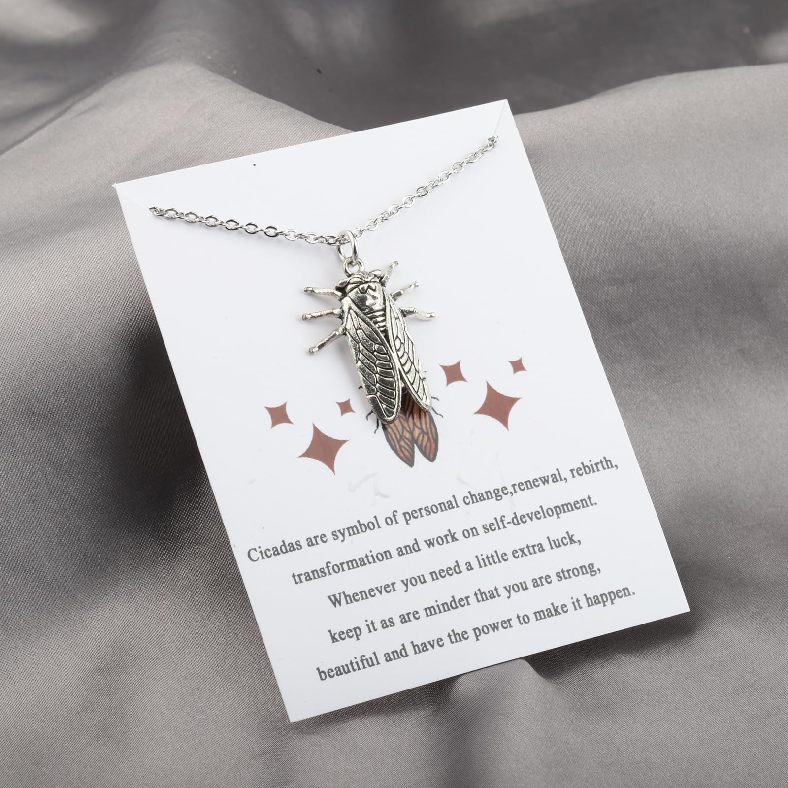 WSNANG Cicada Necklace - Elegant Insect Pendant Jewelry for Women - Unique Gift for Nature Lovers - Perfect for Outdoor Adventures, Boho Fashion & Special Occasions