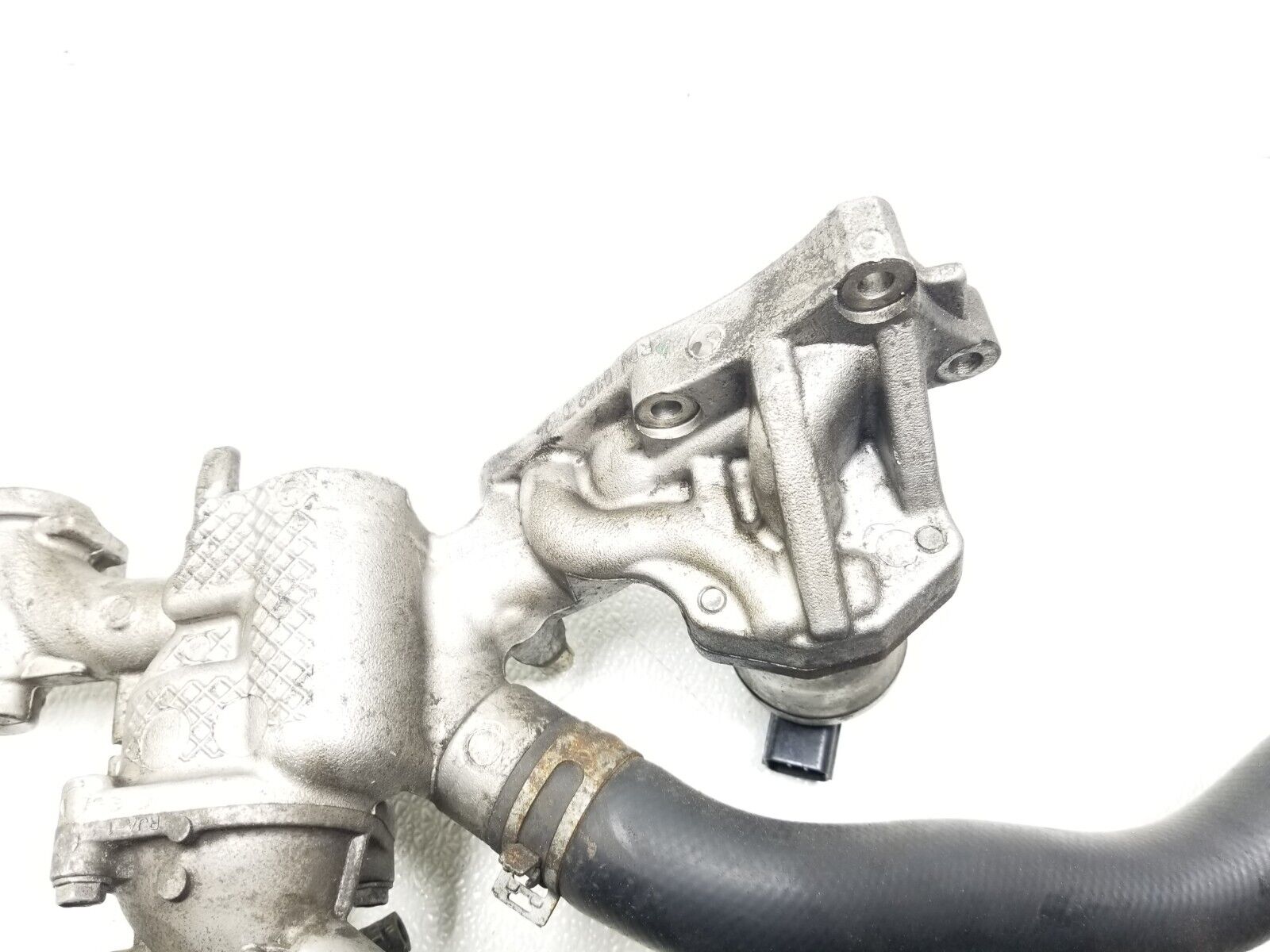 05-08 Acura RL 3.5L EGR Valve & Thermostat Housing OEM Replacement - Perfect for Engine Cooling System Maintenance & Performance Upgrade