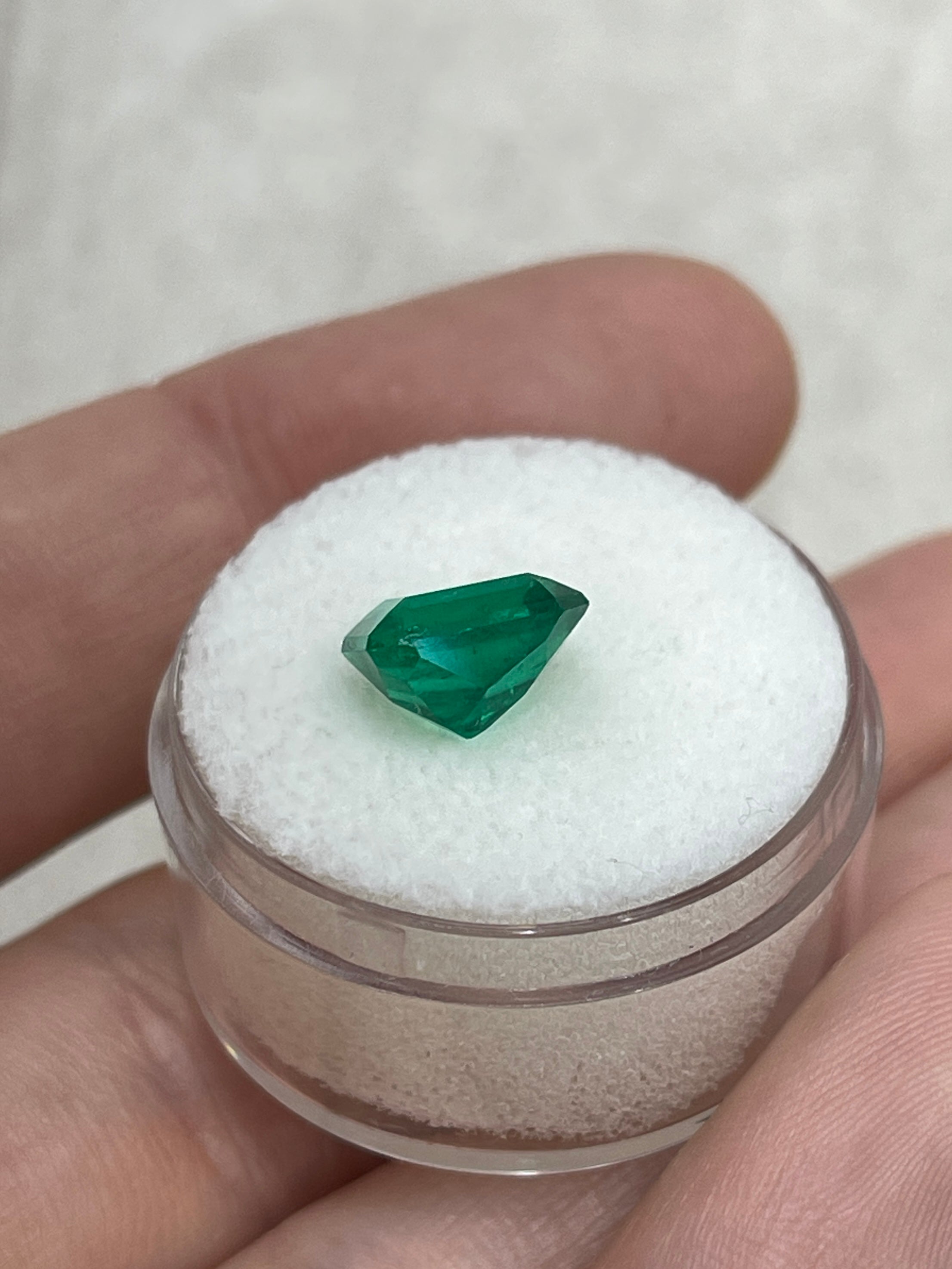 2.78 Carat 9x8 Vivid Green Chunky Emerald Cut Loose Colombian Emerald Gemstone for Jewelry Making, Engagement Rings & Luxury Gifts | Natural Green Emerald Stone for Necklaces, Earrings & Custom Designs