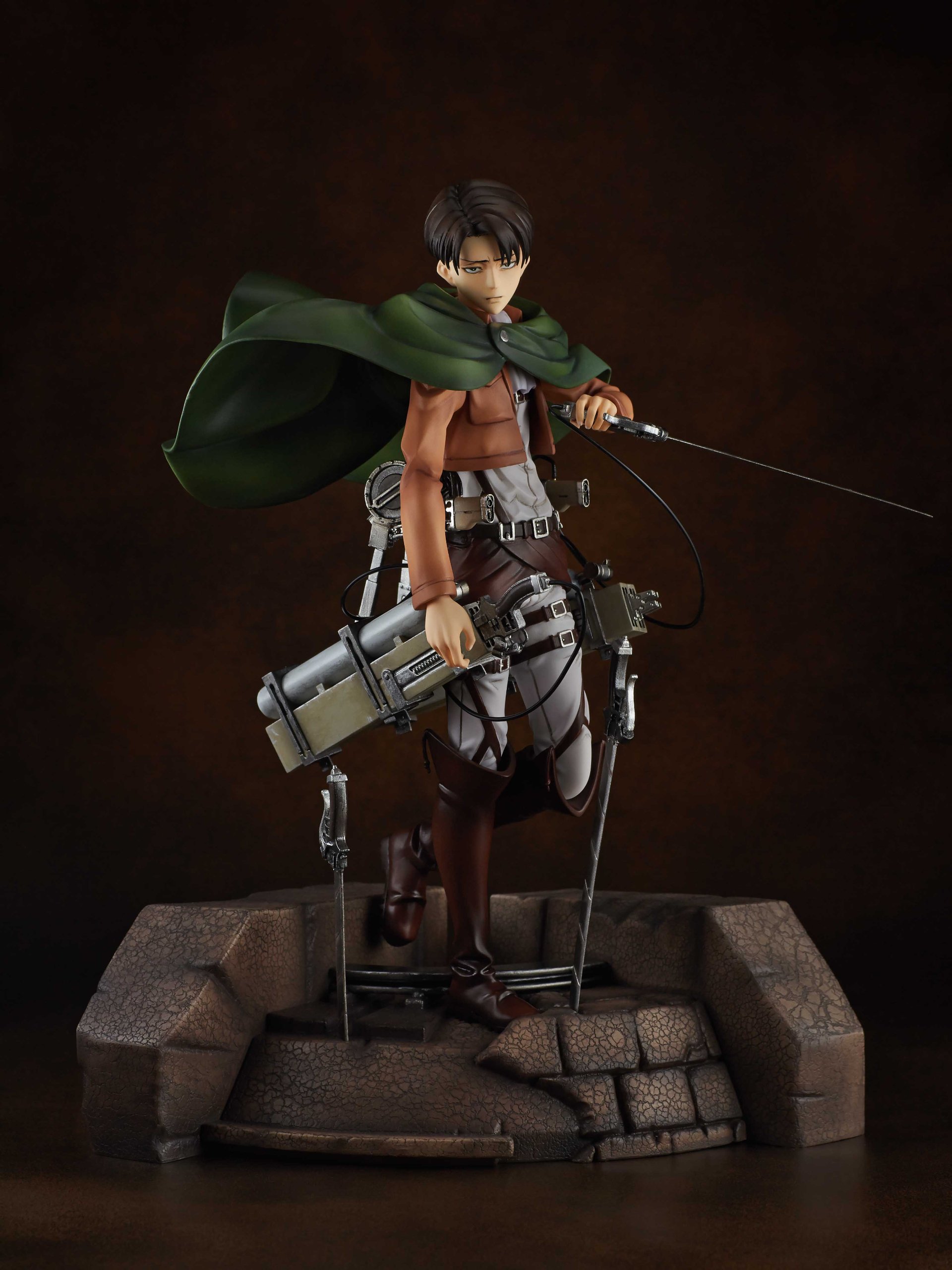 Attack on Titan Levi PVC Action Figure - 1/7 Scale Anime Collectible Model for Fans - Perfect for Display, Gifts, and Anime Enthusiast Collections