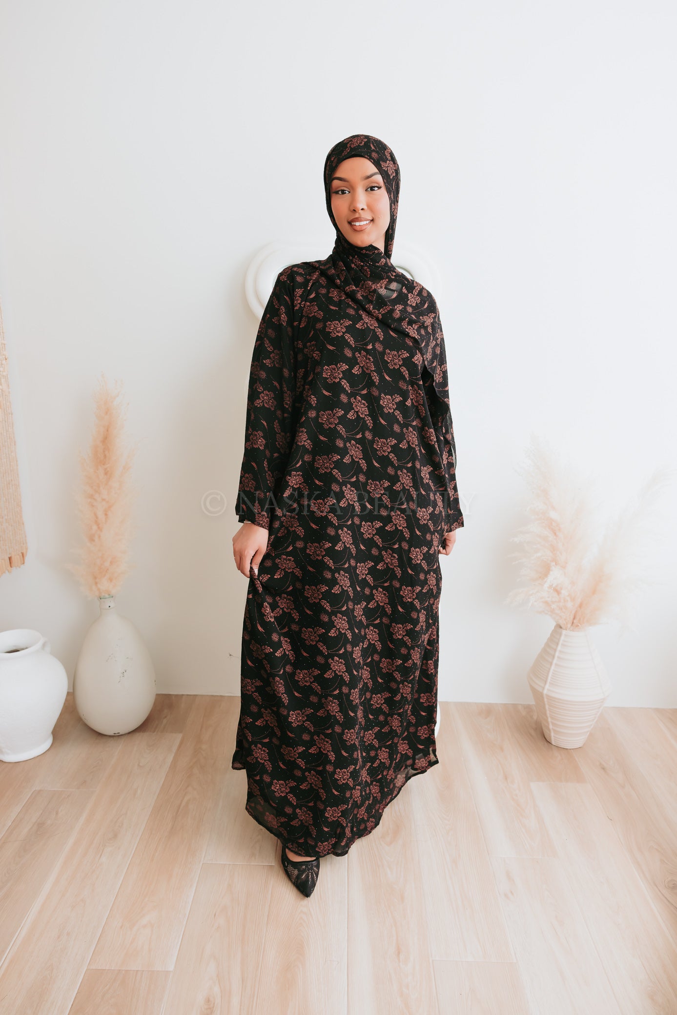 Elegant Ayan Closed Floral Abaya Dress - Modest Islamic Prayer Dress for Women - Perfect for Eid, Mosque & Special Occasions