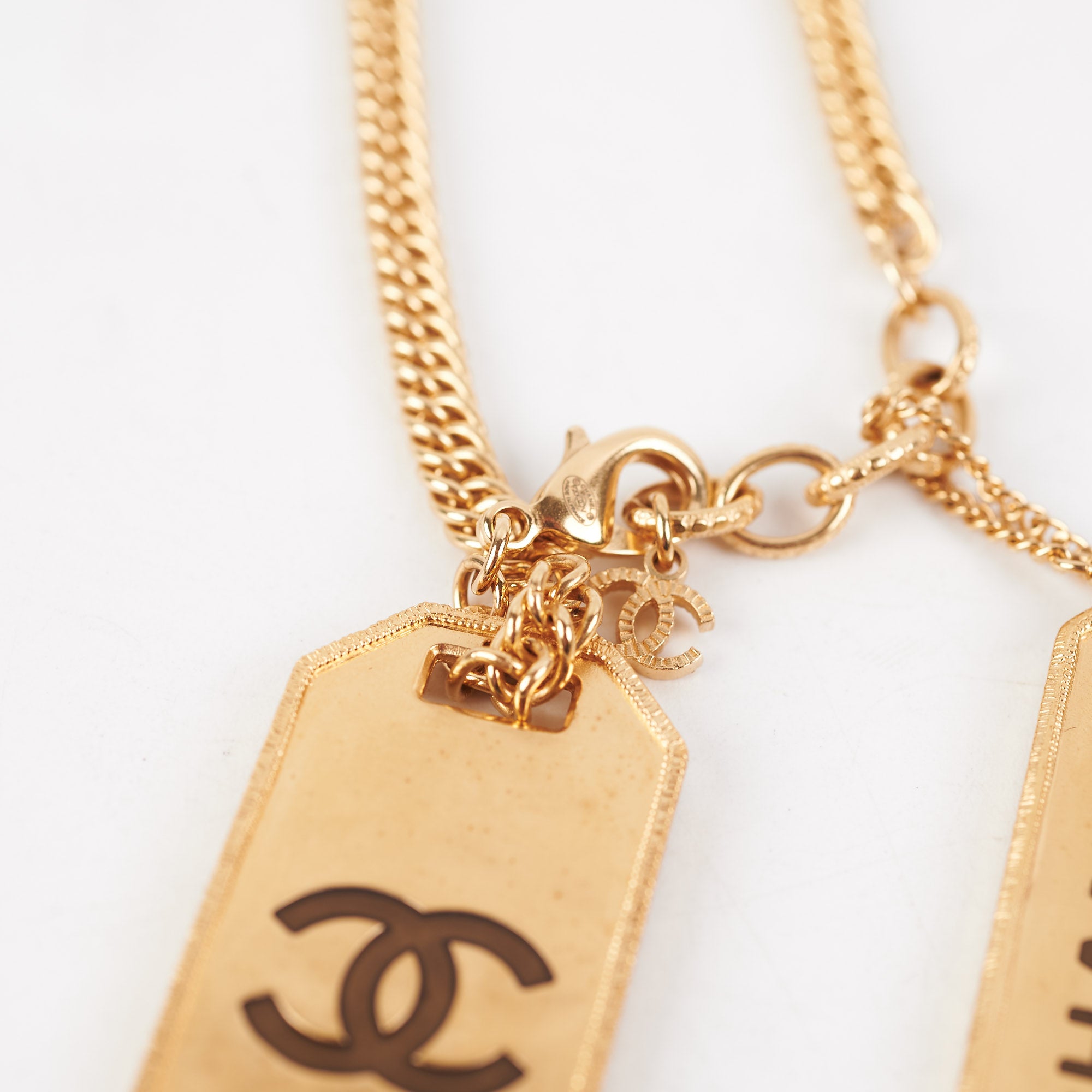 Chanel Name Tag Necklace - Fashion Jewelry for Women, Personalized Nameplate Pendant with Chain - Perfect for Gifts, Parties, and Everyday Wear