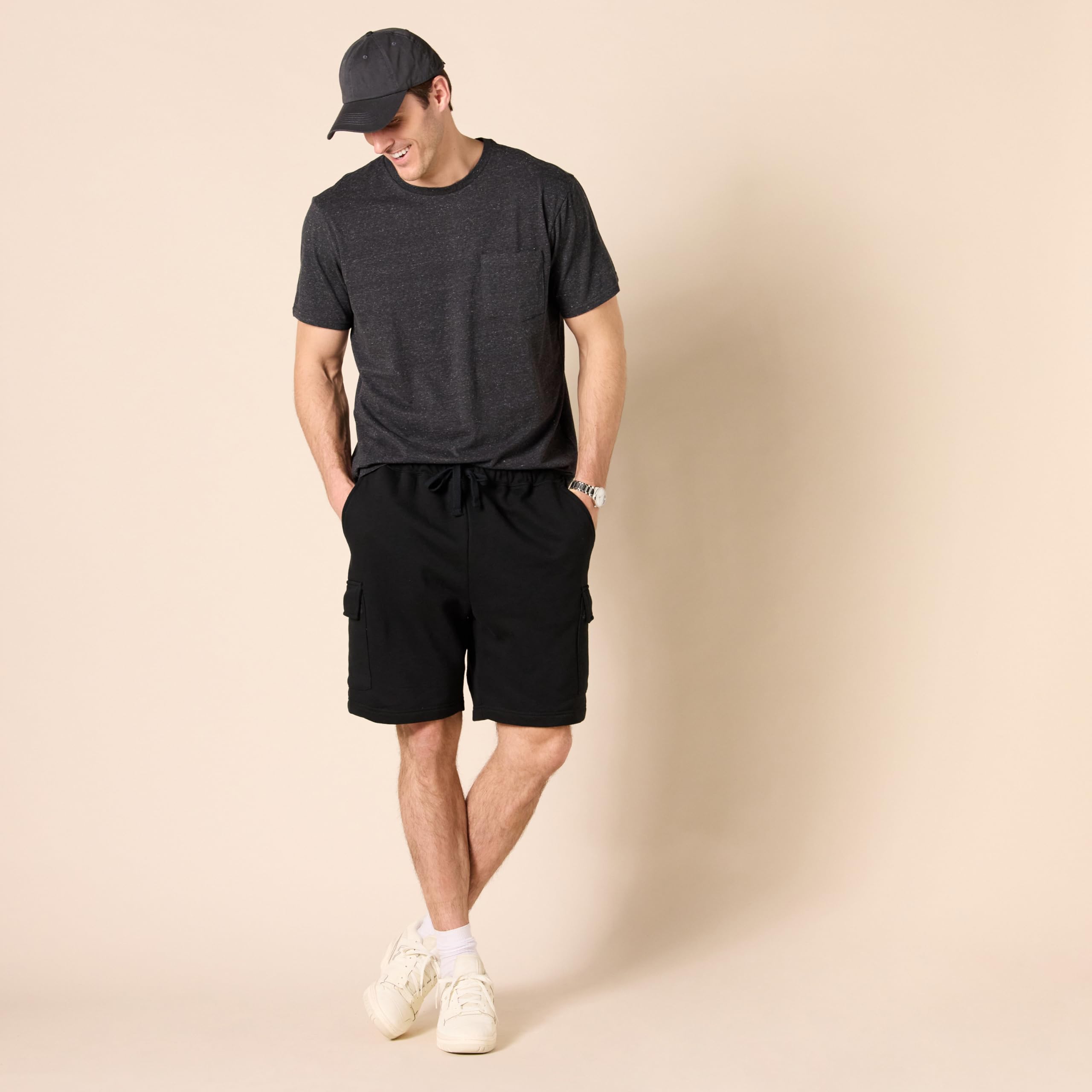 Amazon Essentials Men's Fleece Cargo Shorts - Comfortable Stretch Fit, Multiple Pockets | Perfect for Hiking, Travel & Casual Wear