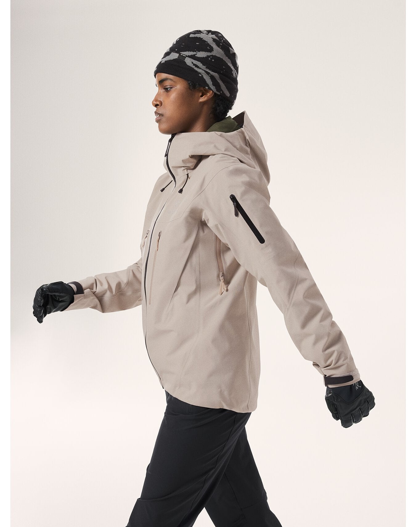 Women's Alpha SV Jacket - Waterproof & Windproof Outdoor Shell for Hiking, Skiing & Mountaineering | Lightweight & Durable GORE-TEX Protection