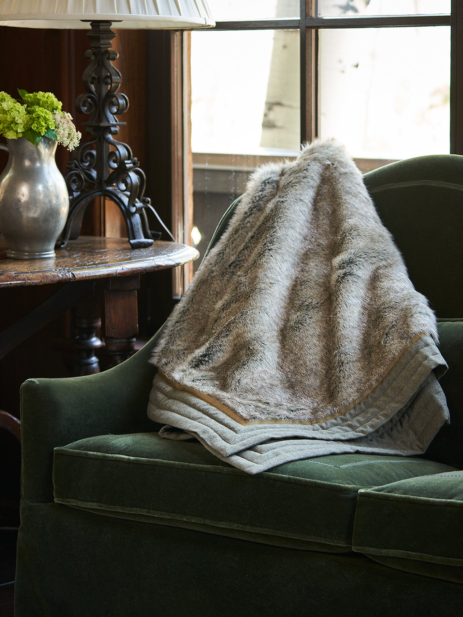 Luxury Coyote Faux Fur Throw Blanket - Soft Plush Warm Winter Bedding for Sofa, Bed & Home Decor - Perfect for Cozy Nights, Gift Giving & Cabin Retreats