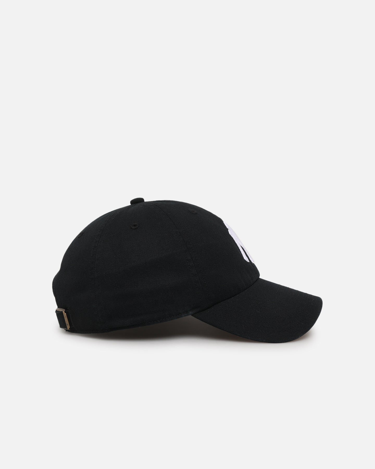 New York Yankees 'Yankees Colour Wheel' 47 Clean Up Adjustable Strapback Cap - Black | Official MLB Baseball Hat for Men & Women | Perfect for Games, Streetwear & Fan Collections