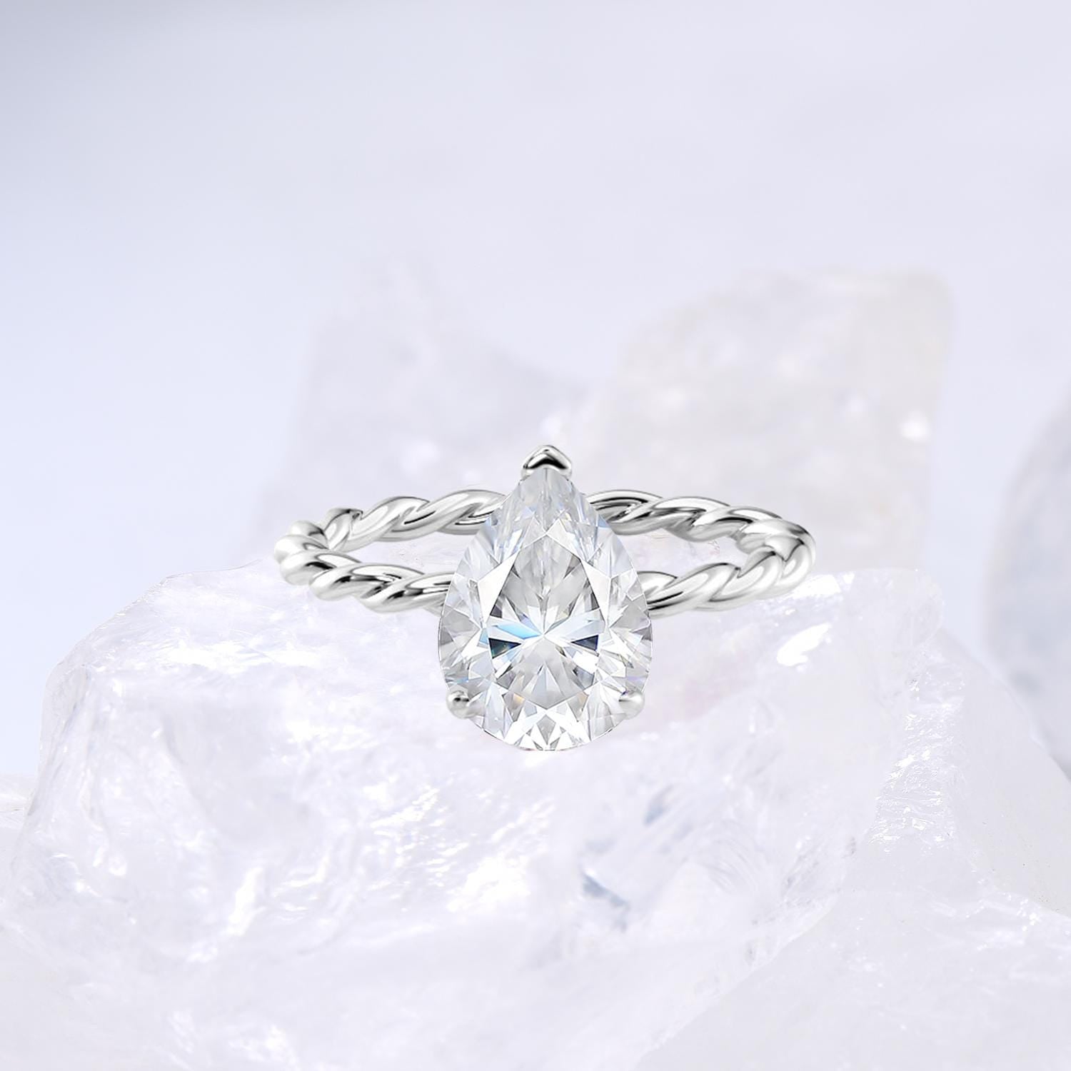 IGI Certified Lab Grown Diamond Engagement Ring - Minimalist Dazzling Twist Rope Design with Hidden Halo | Anniversary Gift for Women | Perfect for Proposals, Weddings & Special Occasions