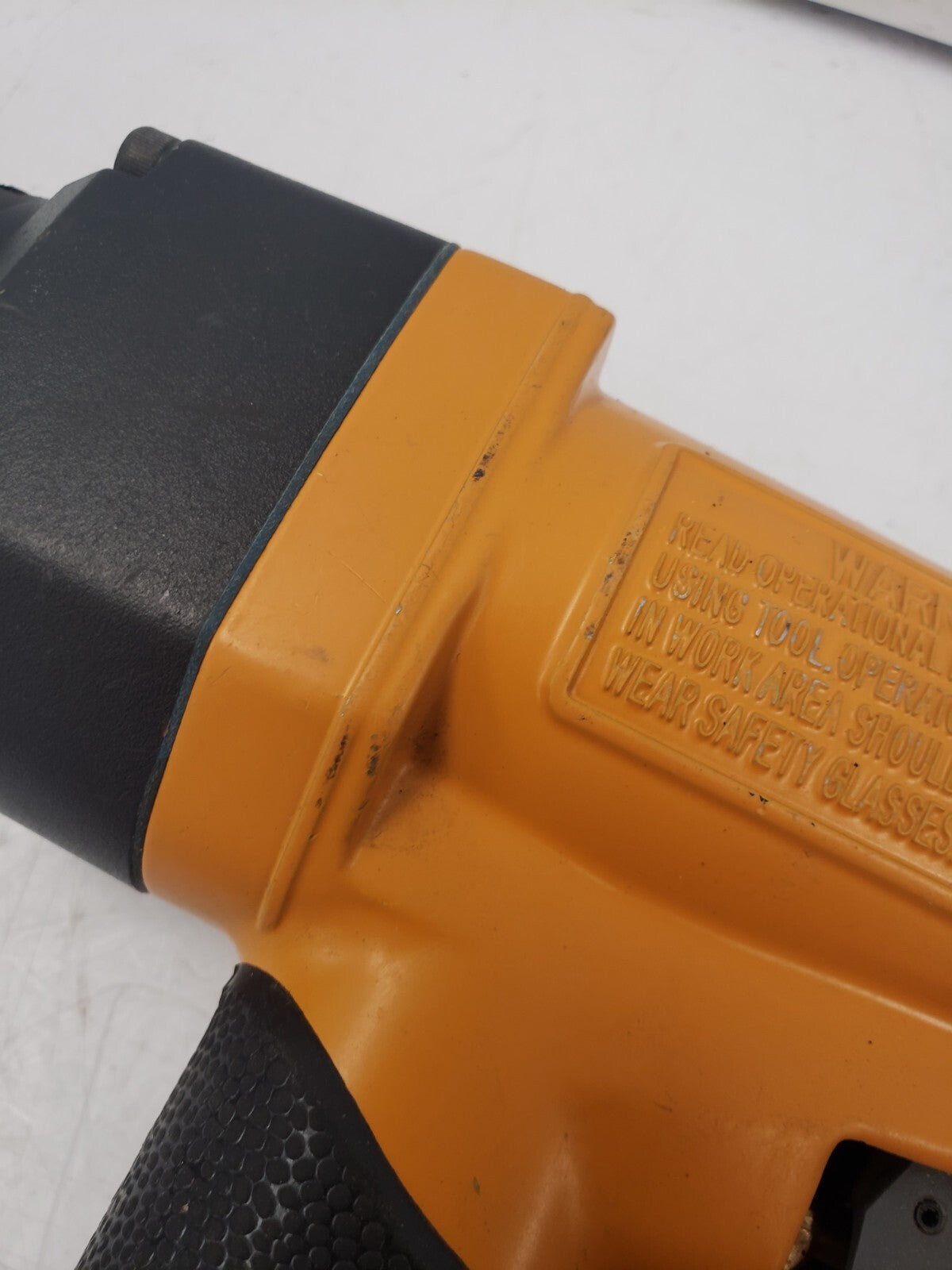 Bostitch SB 1850BN 18-Gauge Brad Nailer - Lightweight Pneumatic Nail Gun for Trim Work, Cabinetry & Woodworking Projects