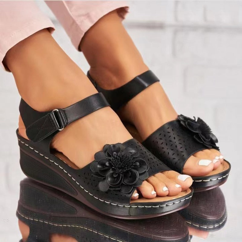 Women's Non-Slip Lightweight Summer Sandals - Comfortable Walking Shoes for Beach, Pool & Outdoor Activities