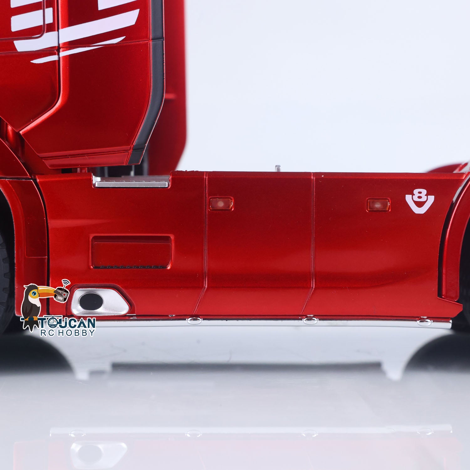 1/18 Scale 770S RC Tractor Truck Toy - Ready-to-Run with 7.4V Battery, 19CH Remote Control, Light & Sound Effects - Perfect for Kids Playtime, Collectors Display and RC Racing Enthusiasts