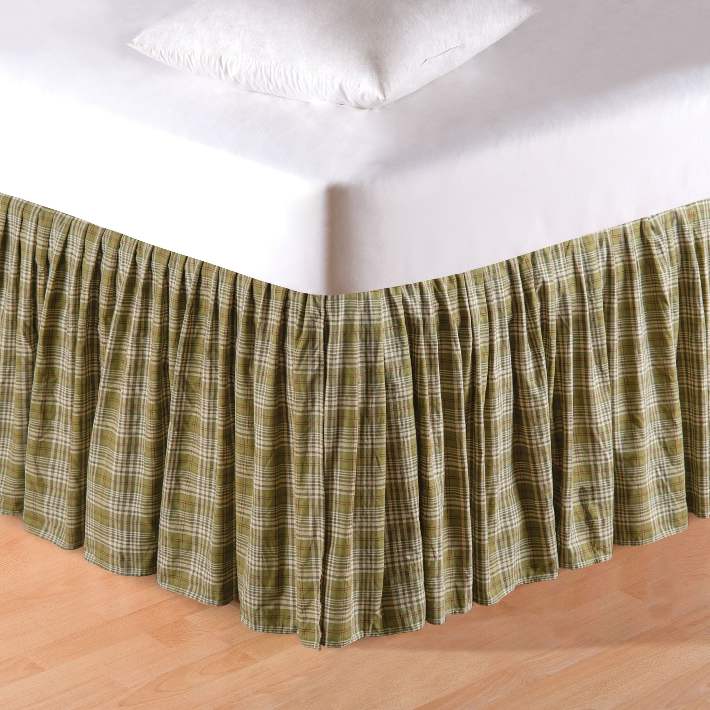 C&F Home Holly Red Queen Bed Skirt - Premium Green Plaid Bedding for Queen Size Beds | Perfect for Guest Rooms, Master Bedrooms & Home Decor