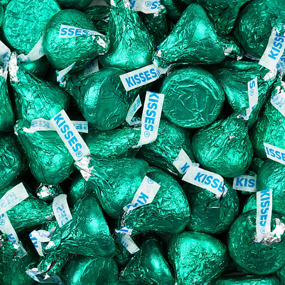 200pcs Personalized Wedding Candy Favor Kit - Custom Wrapped Chocolate Miniatures, Hershey's Kisses & Reese's Peanut Butter Cups - Elegant Wedding Party Favors & Candy Table Decorations for Guests (Perfect for Bridal Showers, Receptions and Anniversary Celebrations)