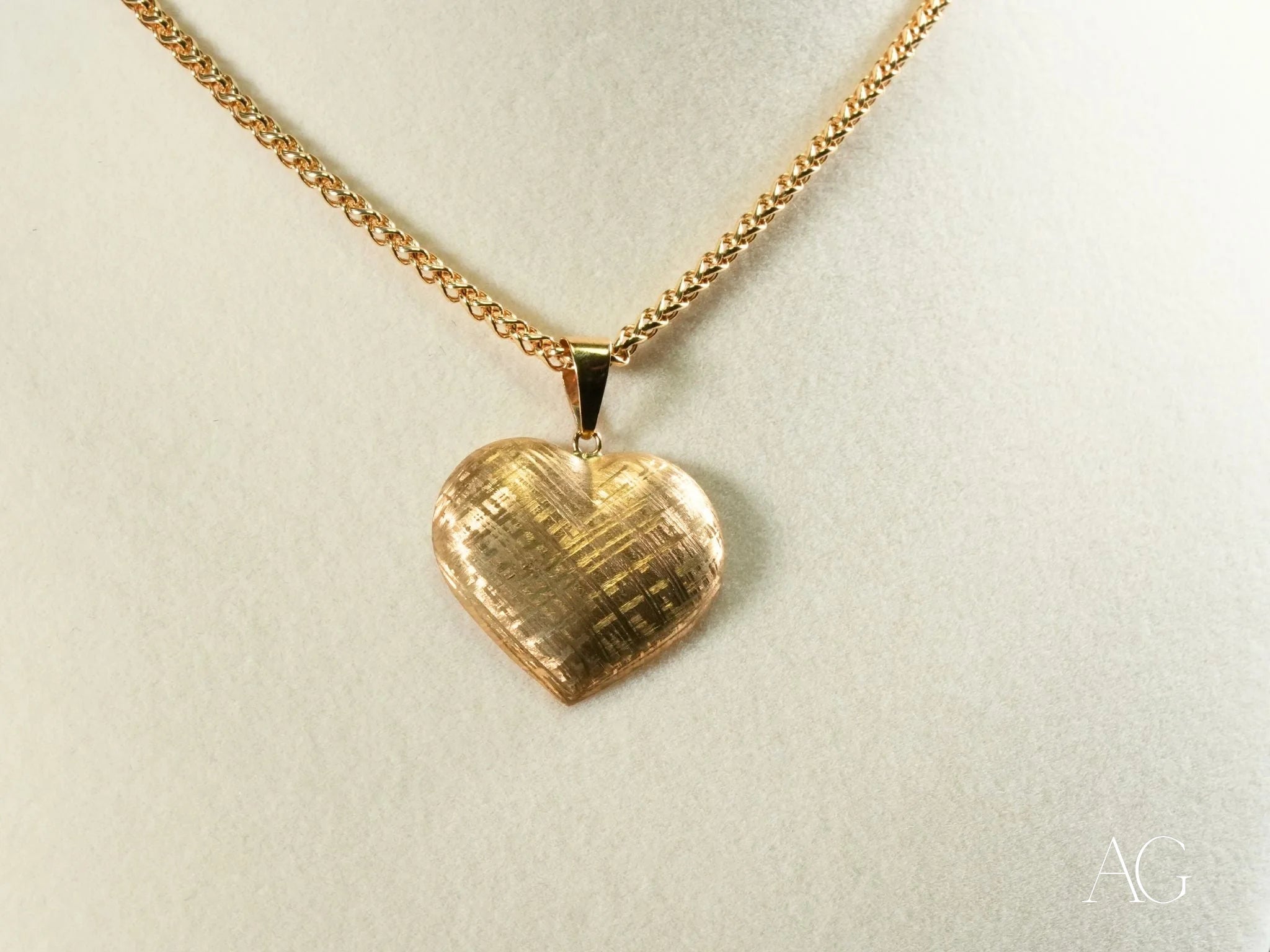 Golden Heart Pendant Necklace for Women - 14K Gold Plated Romantic Jewelry Gift for Valentine's Day, Anniversary & Special Occasions