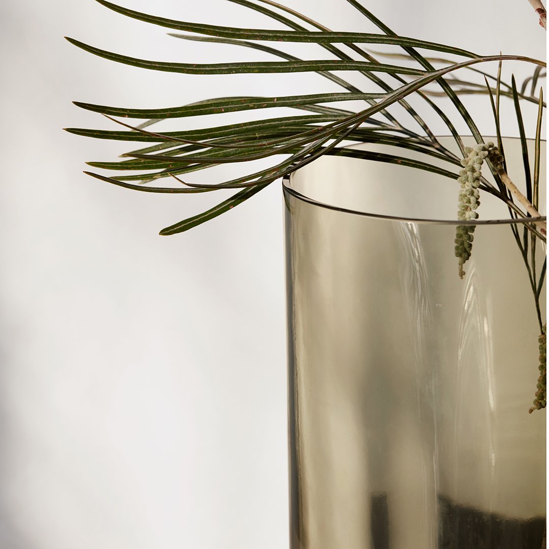 Gabriel Tan AER Vase - Modern Minimalist Ceramic Vase for Home Decor, Office & Wedding Centerpiece - Perfect for Flowers, Plants & Interior Design