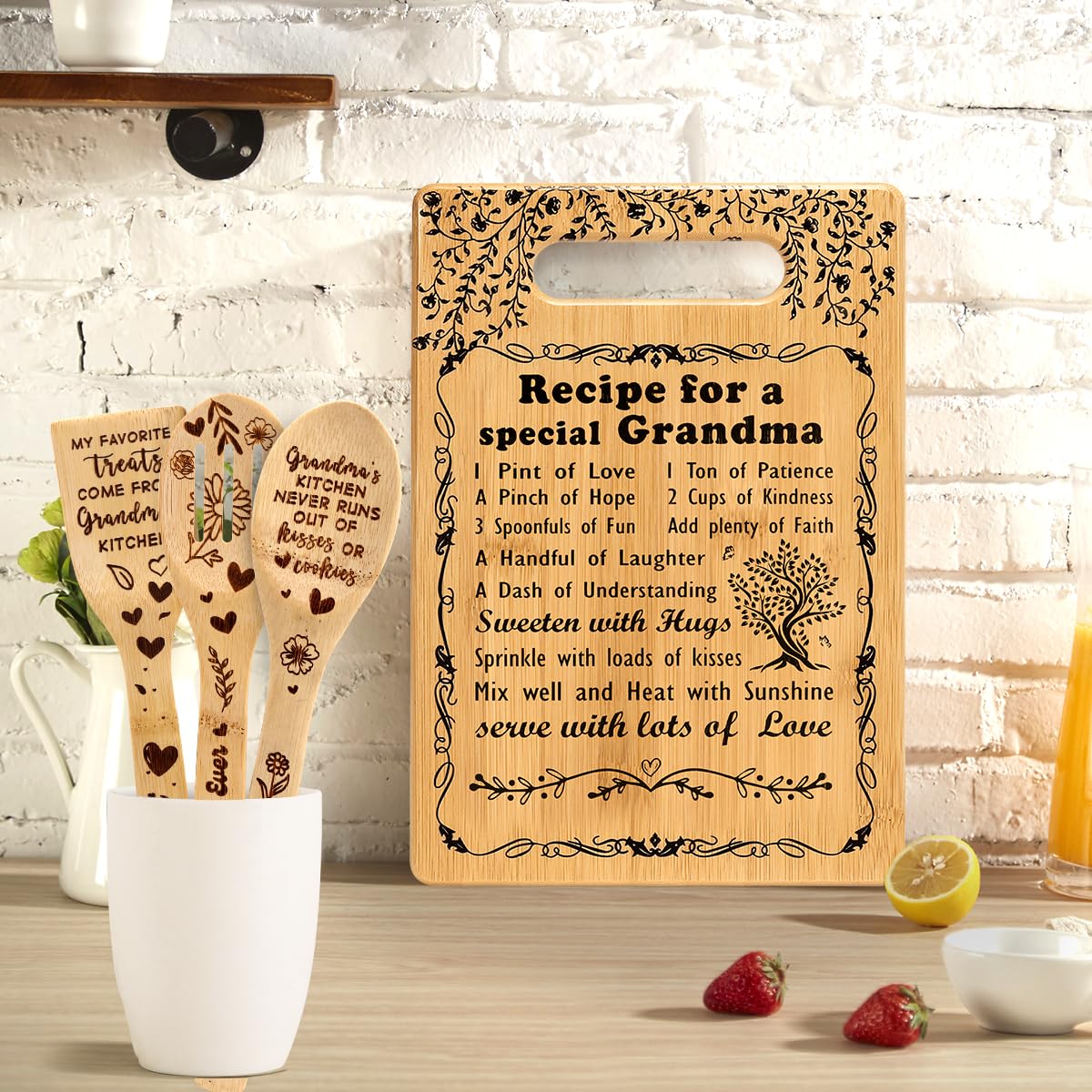 Personalized Wooden Cutting Board Set - Best Christmas & Birthday Gifts for Grandma, Nana, Mimi, Gigi - Unique Kitchen Gifts from Grandchildren - Perfect for Holiday Dinners & Family Gatherings