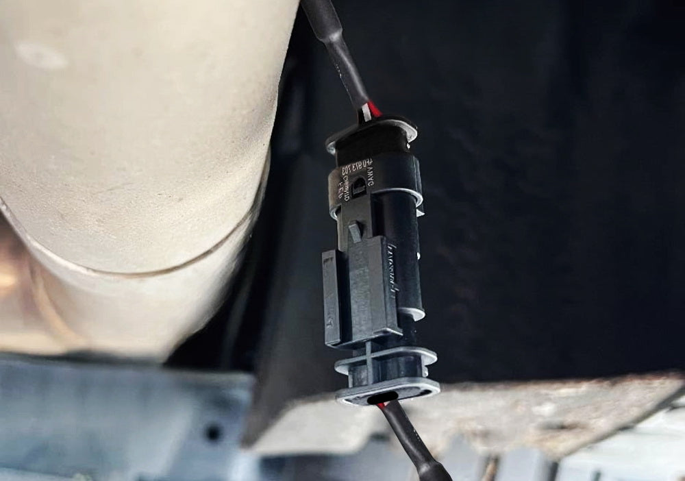 3 Pin Exhaust Muffler Valve Controller Y Splitter Adapter - Compatible with VW Audi Mercedes - Perfect for Performance Tuning & Sound Enhancement
