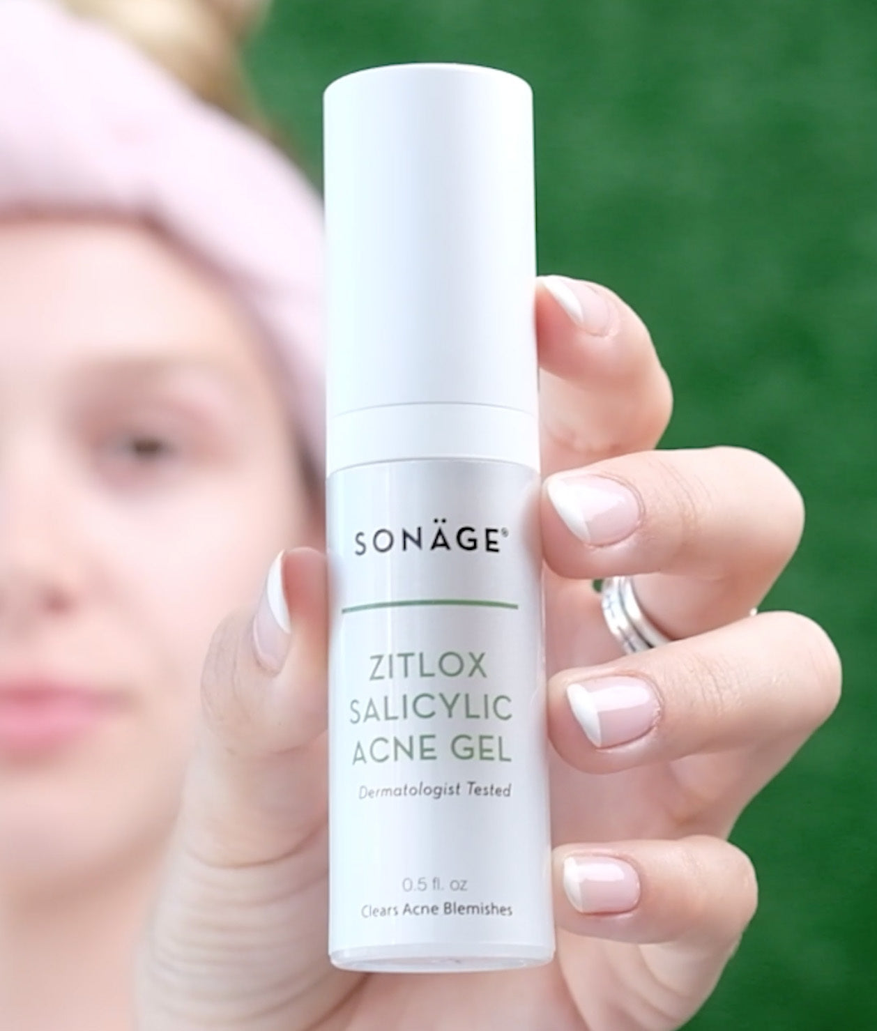 Zitlox Salicylic Acid Acne Treatment Gel for Face & Body - Fast-Acting Pimple Spot Treatment for Teens & Adults - Perfect for Daily Skincare Routine & On-The-Go Use