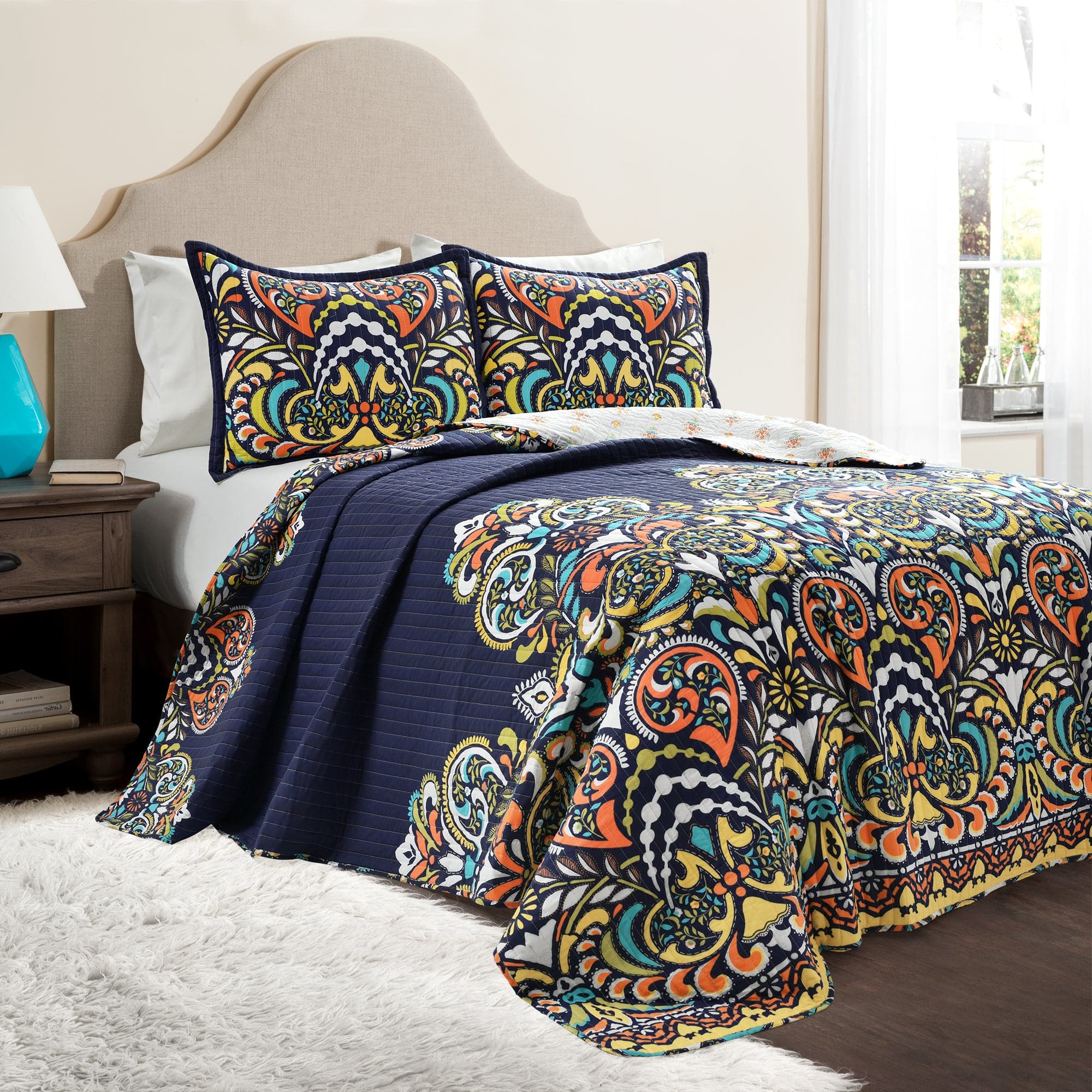 Clara Quilt 3-Piece Bedding Set - Soft Comforter, Pillow Shams & Bed Skirt - Queen Size Luxury Bedroom Decor for Cozy Sleep & Guest Room Makeover