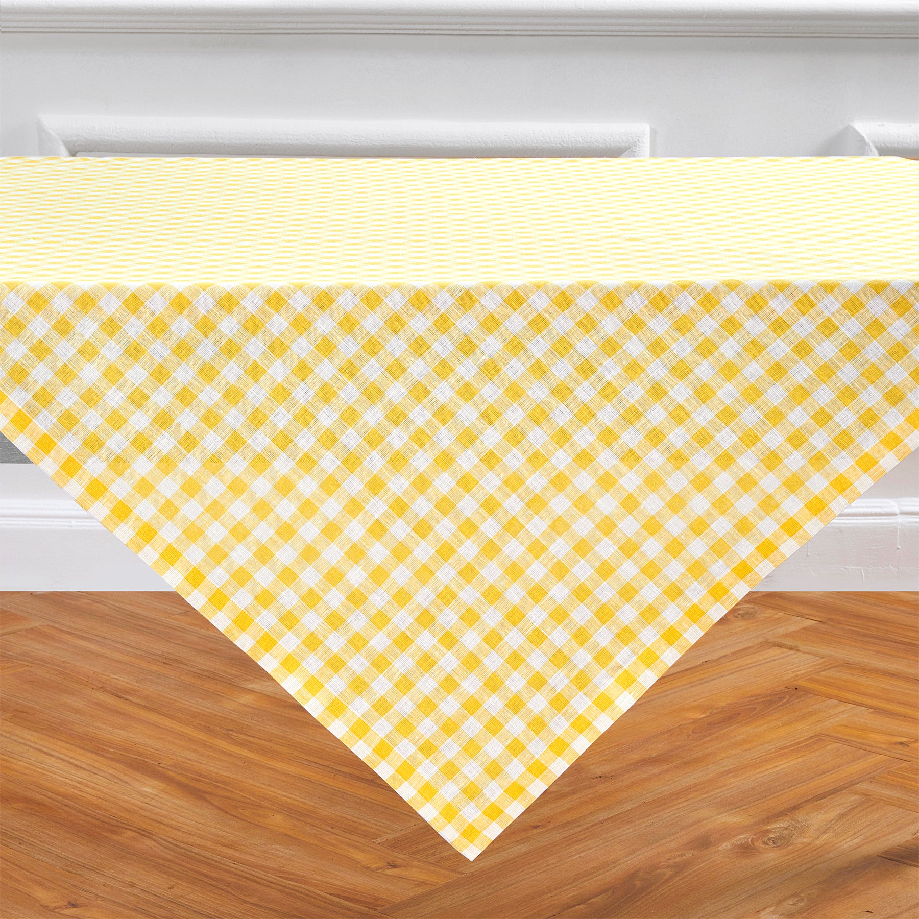 Classic Gingham Table Throw - Stylish Cotton Tablecloth for Dining, Picnics & Outdoor Events - Perfect for Kitchen, Party & Home Decor