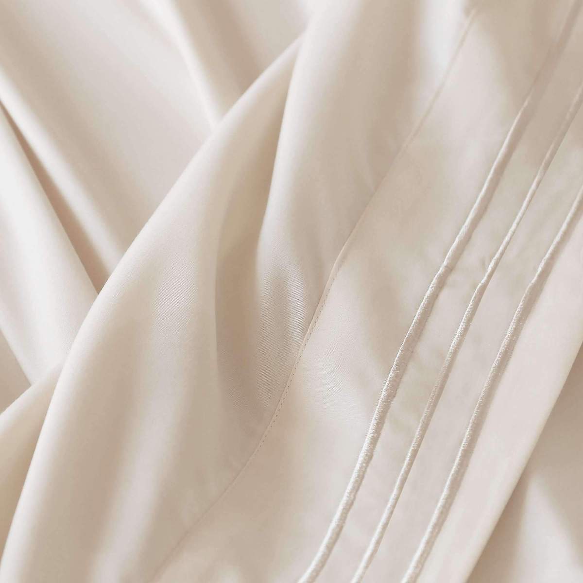 Premium 100% Bamboo Sheets Set - Soft & Breathable Luxury Bedding for Hot Sleepers - Queen Size, 4-Piece Set - Perfect for Summer Nights & Eco-Friendly Home Decor