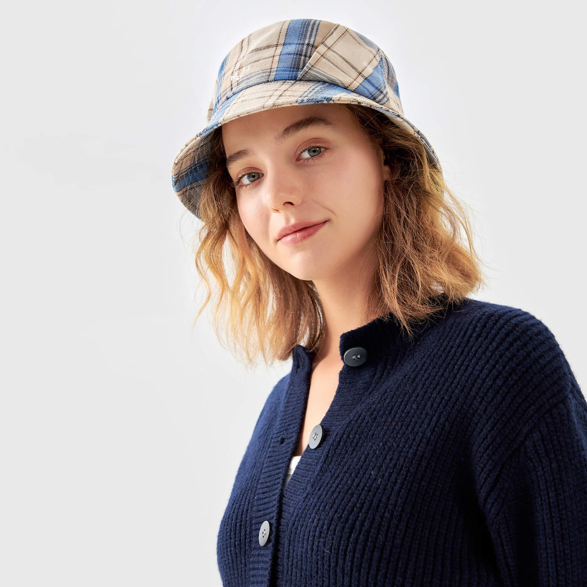 Plaid Hat for Men & Women - Stylish Checkered Pattern - Perfect for Outdoor Activities, Casual Wear & Fashion Accessories