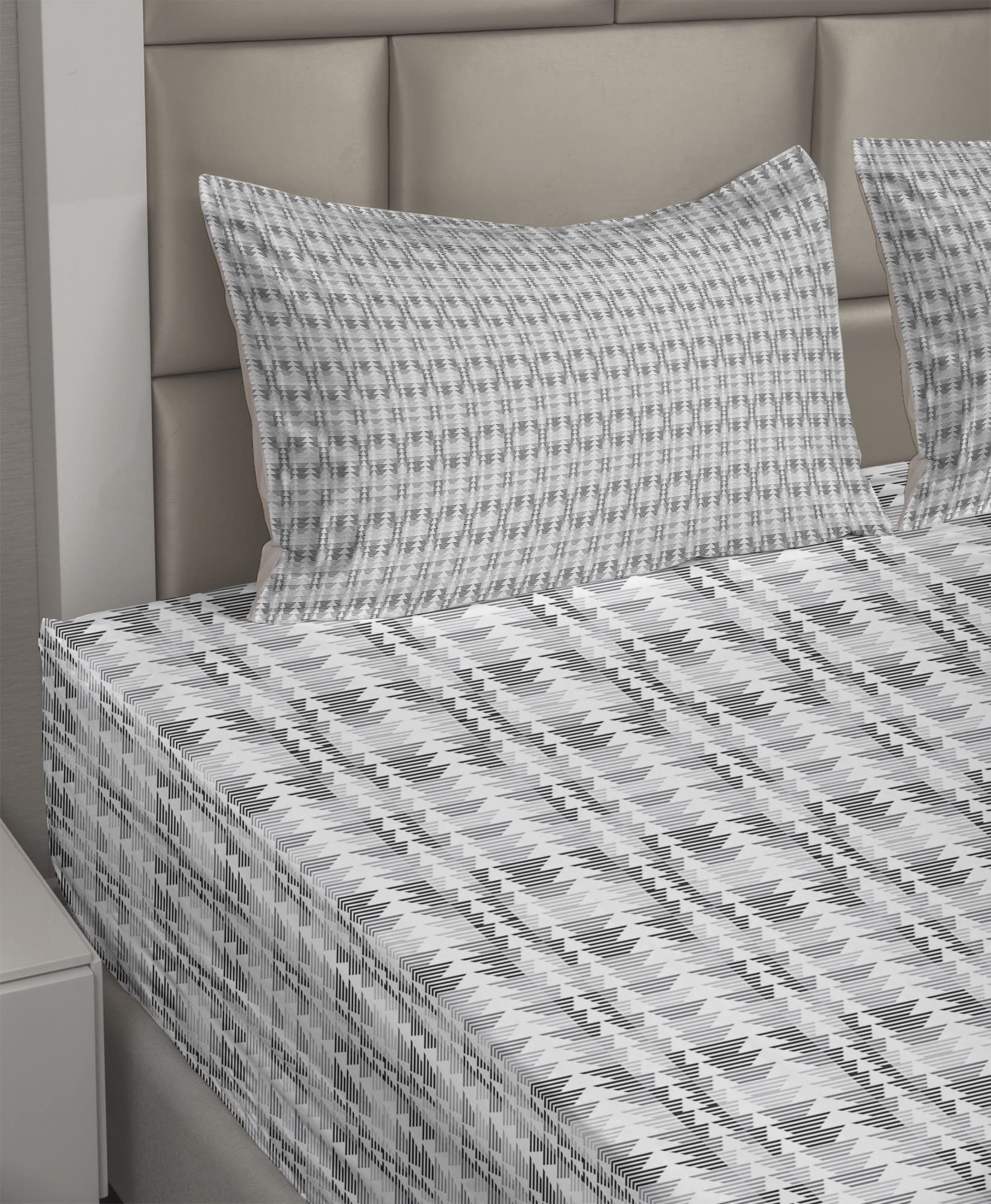 Ambesonne Abstract King Size 4-Piece Sheet Set - Grey & White Stripes & Triangles Design, Fitted & Flat Sheets with Pillowcases - Modern Bedroom Decor for Home, Hotel, or Guest Room