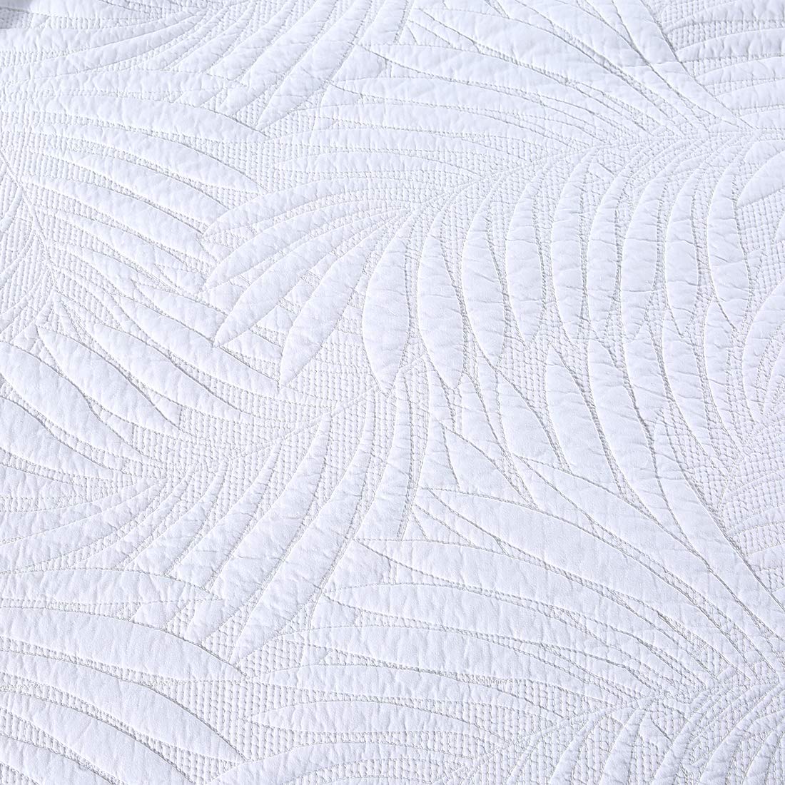 VCTOPS Boho Leaf Embroidered 100% Cotton 3-Piece Quilt Set - Twin Size White Patchwork Bedspread with Shams | Bohemian Style Bed Cover for Guest Room, Dorm & Cozy Home Decor