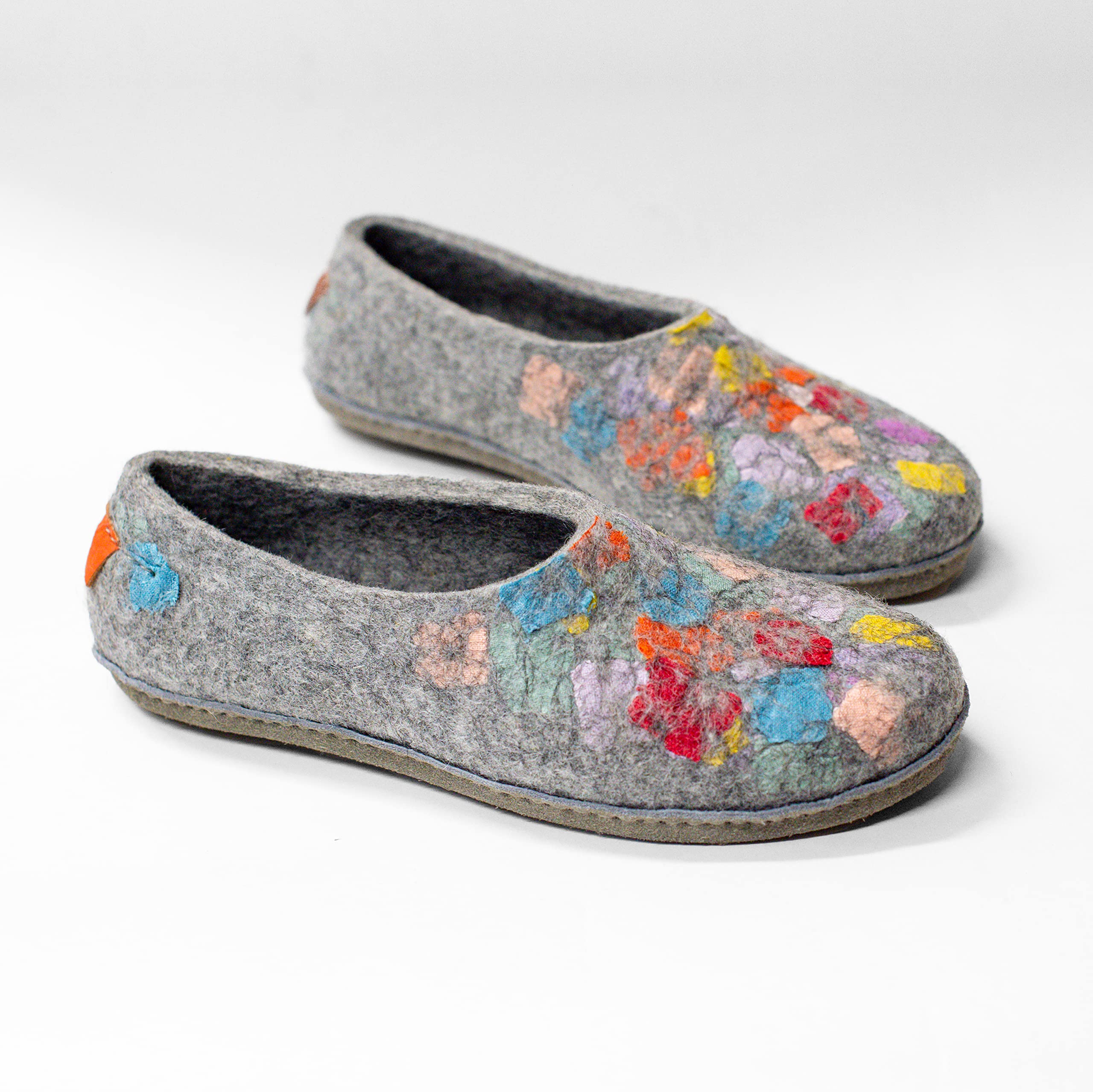 Cozy Women's Felted Wool & Linen Slippers - Handmade Rustic House Shoes - Perfect Mother's Day Gift for Her - Ideal for Indoor Comfort & Relaxation at Home