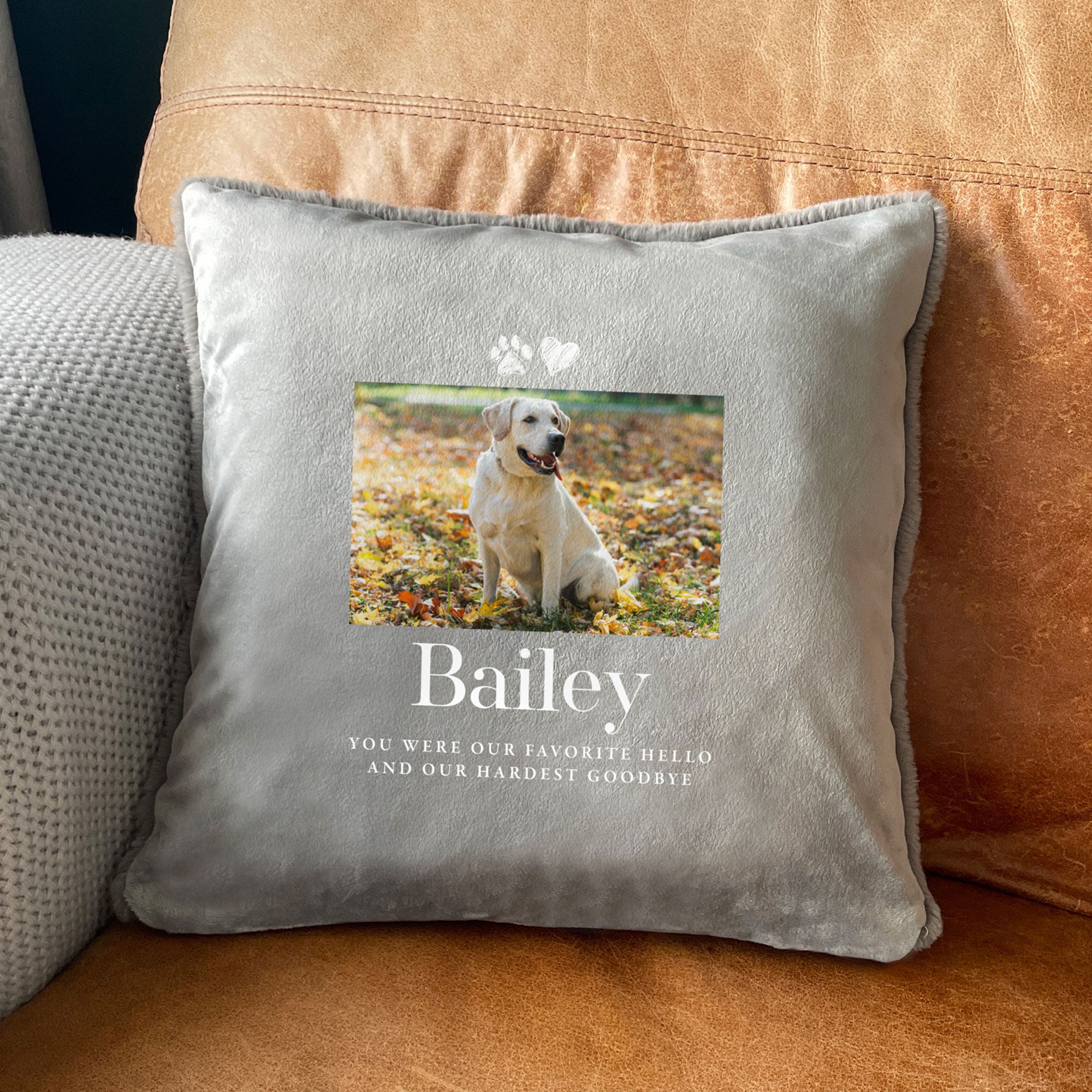 Personalized Pet Memorial Cushion with Photo - Faux Fur Keepsake for Ashes - Comforting Pet Loss Gift for Dog & Cat Owners - Perfect for Home Memorials & Healing
