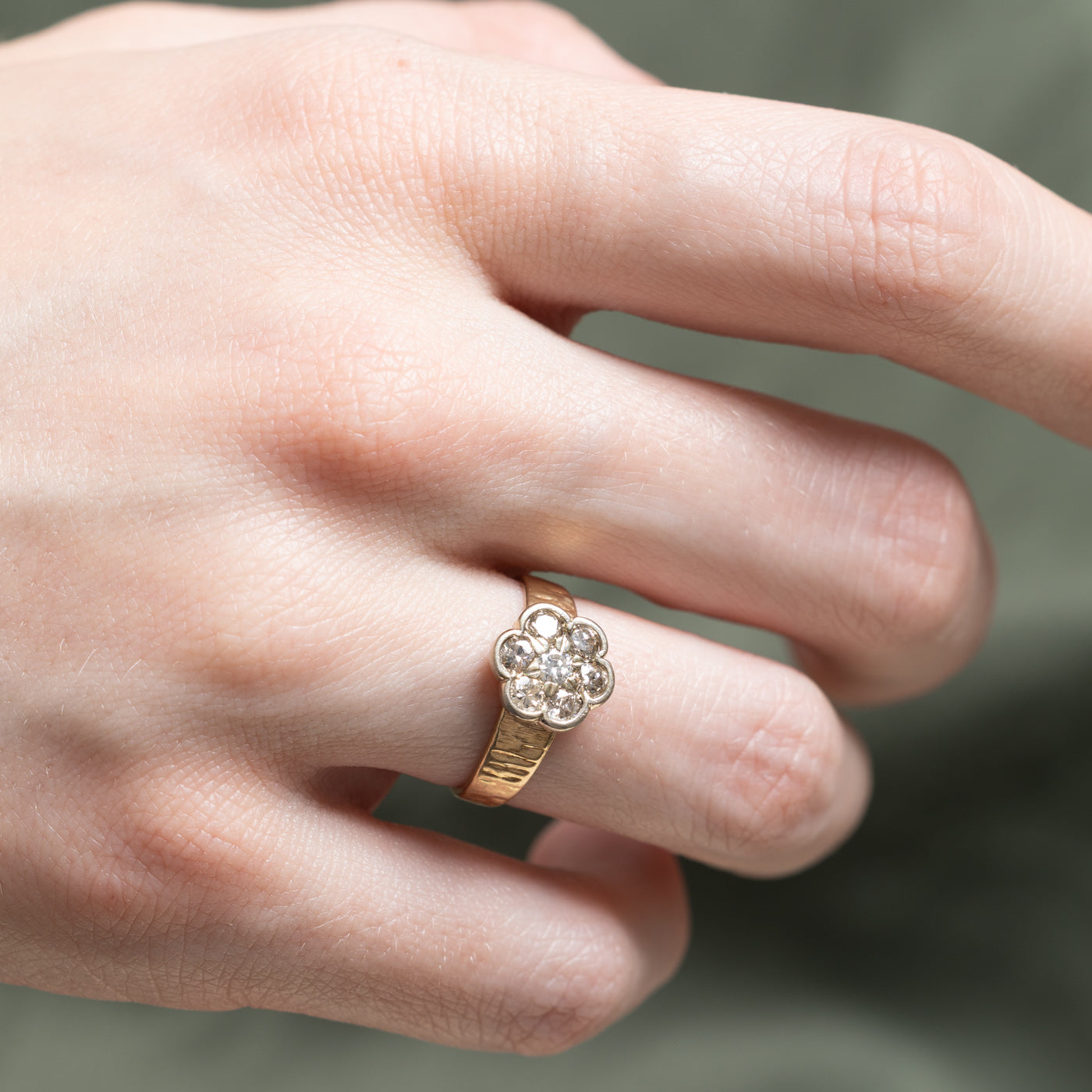14K Gold Diamond Daisy Ring - 0.60 Carat Total Weight (CTW) - Size 5.75 - Elegant Floral Jewelry for Women, Perfect for Weddings, Anniversaries & Everyday Wear