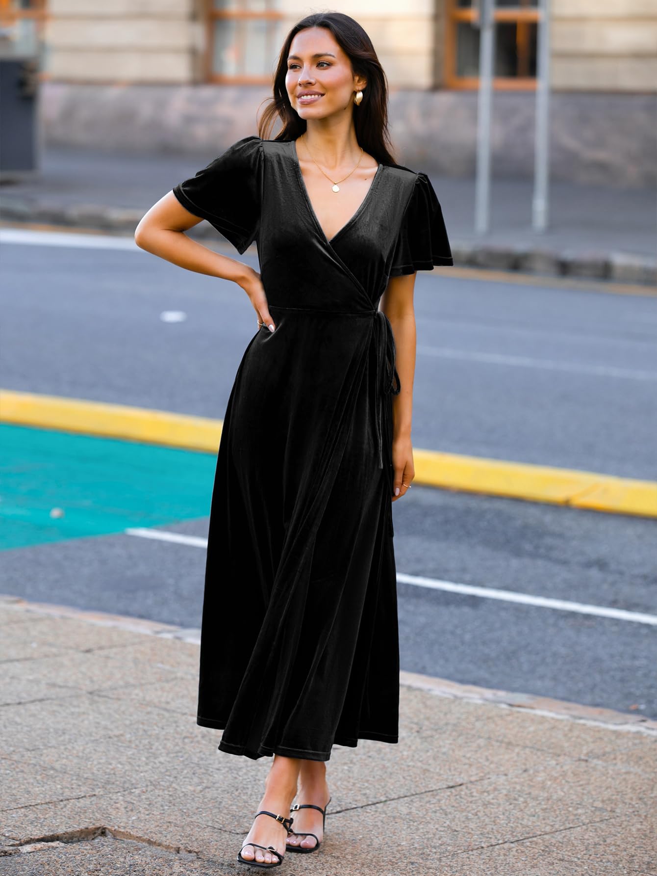 BerryGo Women's Velvet V-Neck Wrap Maxi Dress with Bell Sleeves - Elegant Formal Gown for Fall Weddings, Bridesmaid Dresses, Cocktail Parties & Special Occasions