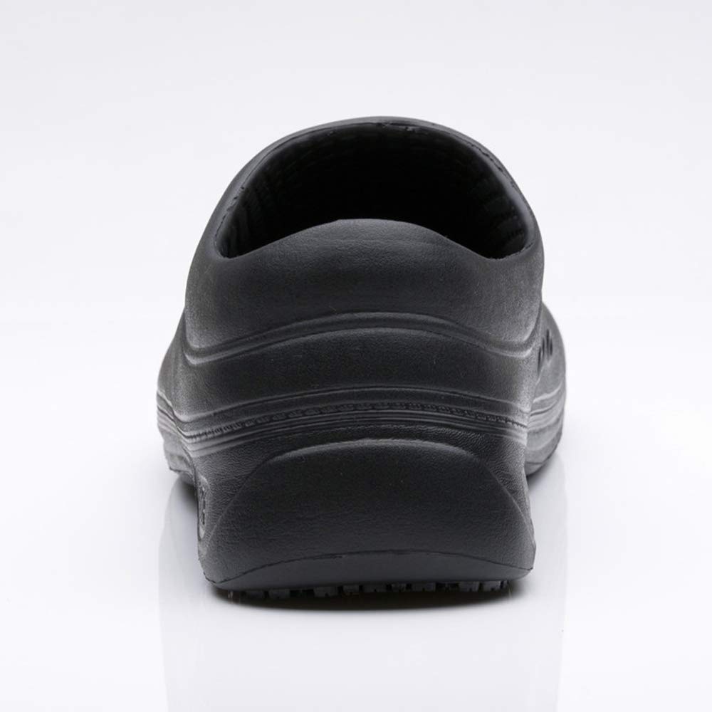 **Slip-Resistant Chef Shoes for Men & Women - Comfortable Waterproof Kitchen Clogs for Nurses, Restaurant Workers & Garden Use**