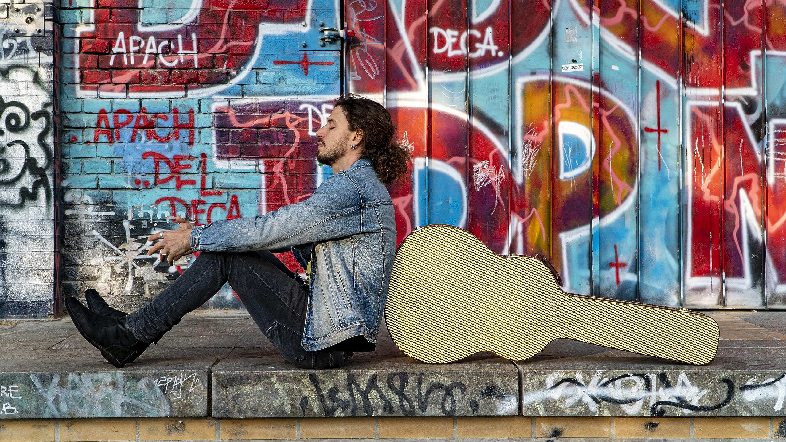 Premium Crossrock Wooden Guitar Case for 335 Style 6-String Semi-Hollow Electric Guitars - Durable Stainless Steel Latches, Protective Sponge Lining, Metal Feet & Storage Space - Vinyl Tweed (CRW620SATW) - Perfect for Gigging Musicians & Professional Storage