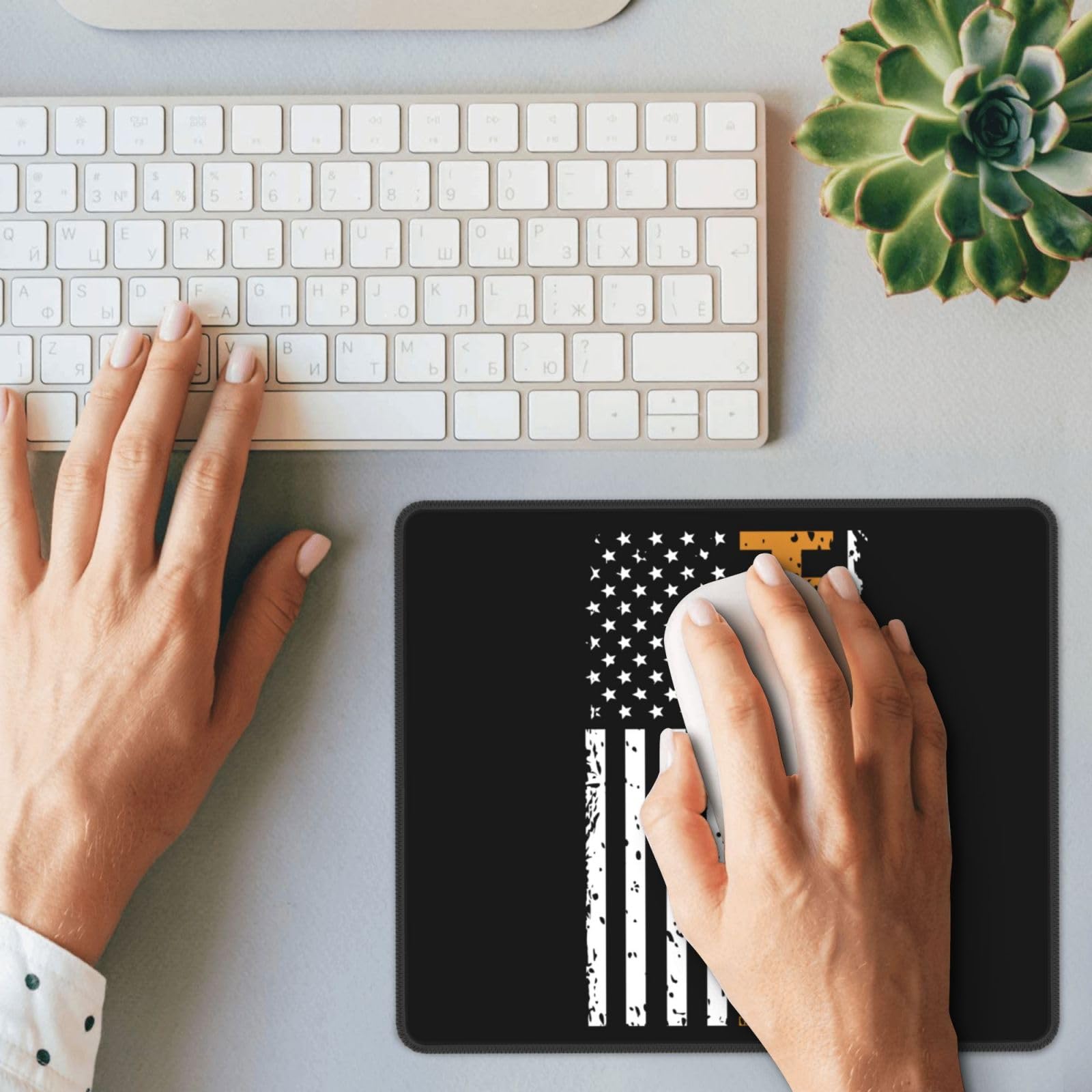 SIYTUAU American Flag Hunting Mouse Pad - Waterproof, Non-Slip Rubber Gaming Mouse Pad 10x12 inch for Laptop & Office Use - Perfect for Gamers, Programmers & Home Office Workstations