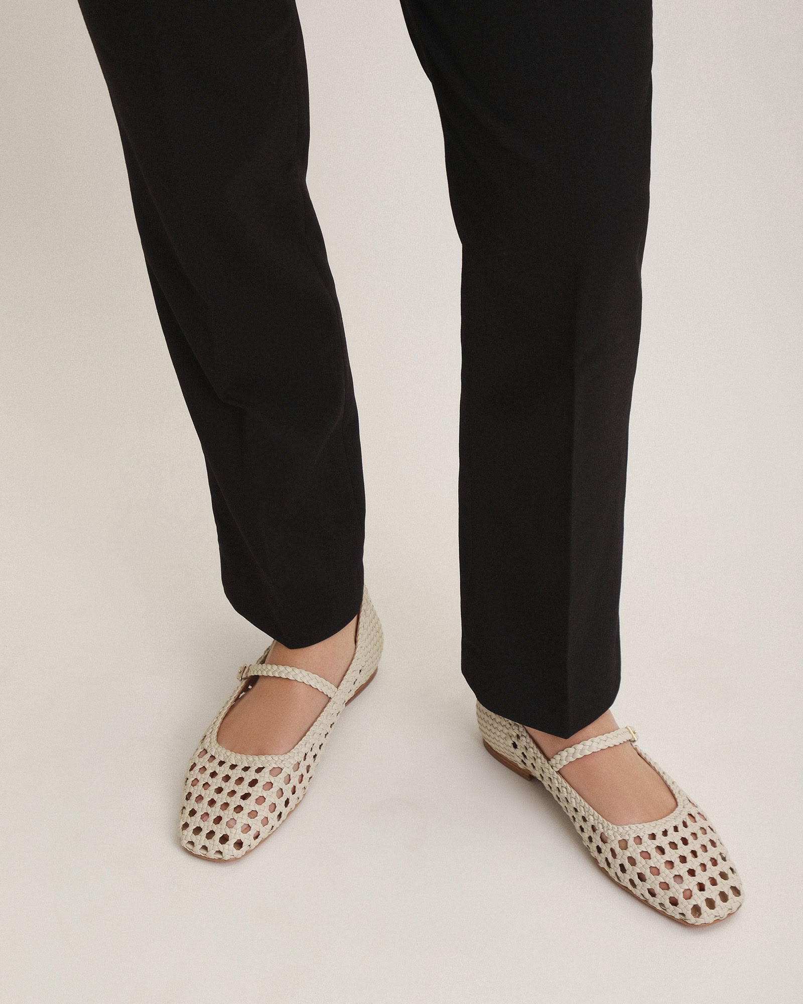 **Willis Casual Flats - Off White Leather Women's Shoes for Comfortable Everyday Wear**