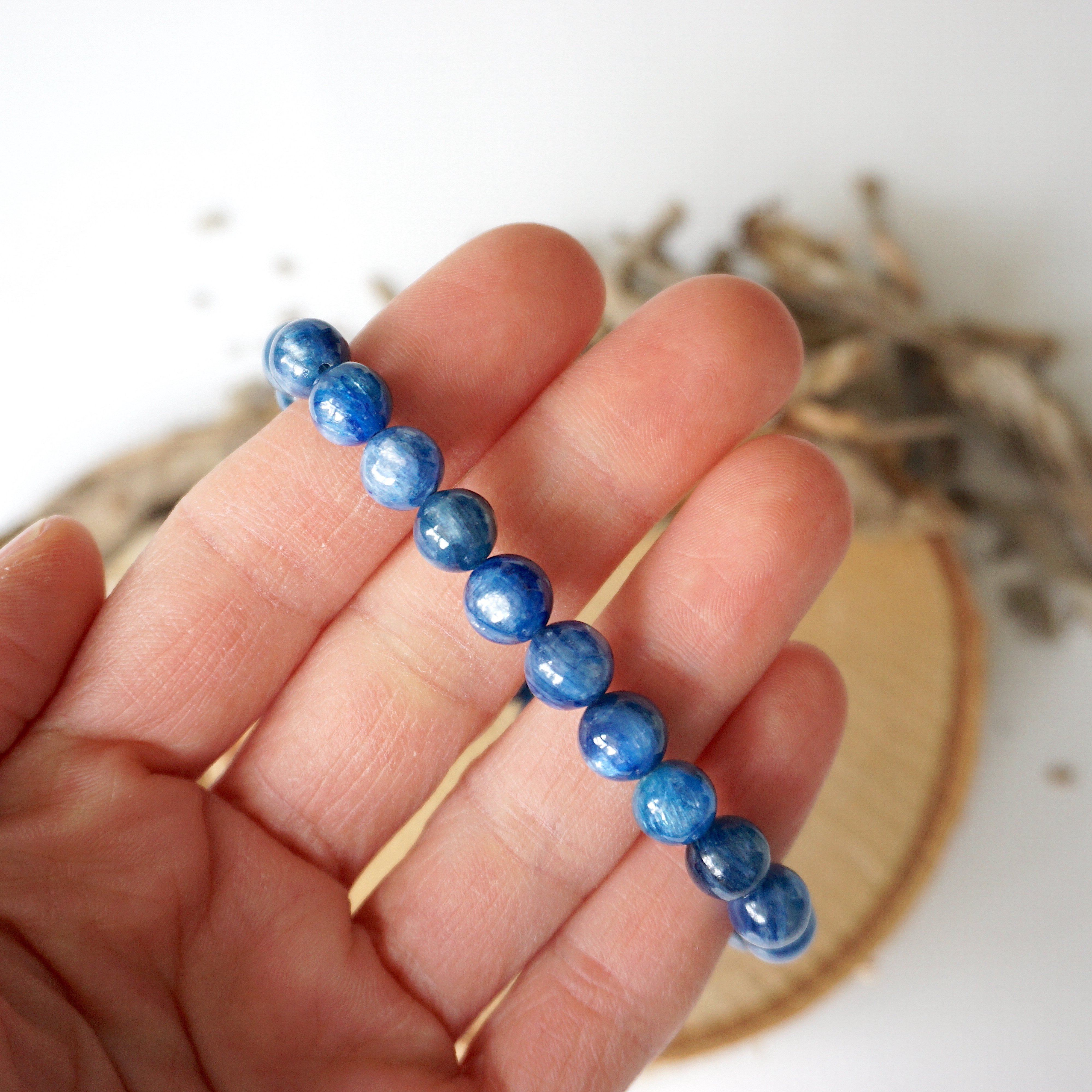 Blue Kyanite Healing Crystal Mala Bracelet - Natural Gemstone Meditation Beads for Stress Relief & Positive Energy - Perfect for Yoga, Mindfulness & Spiritual Practice