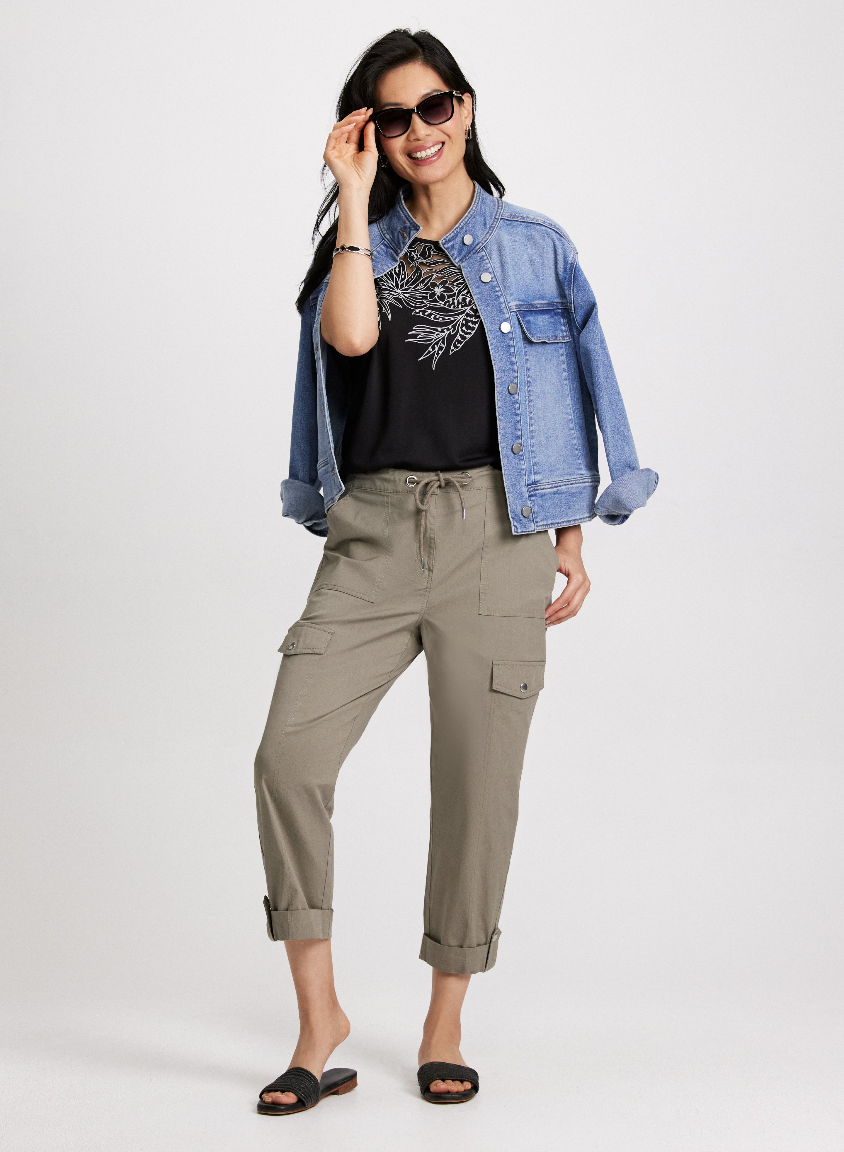 Stylish Denim Jacket & Adjustable Drawstring Cargo Capris Set - Women's Casual Outfit for Streetwear, Travel & Outdoor Activities