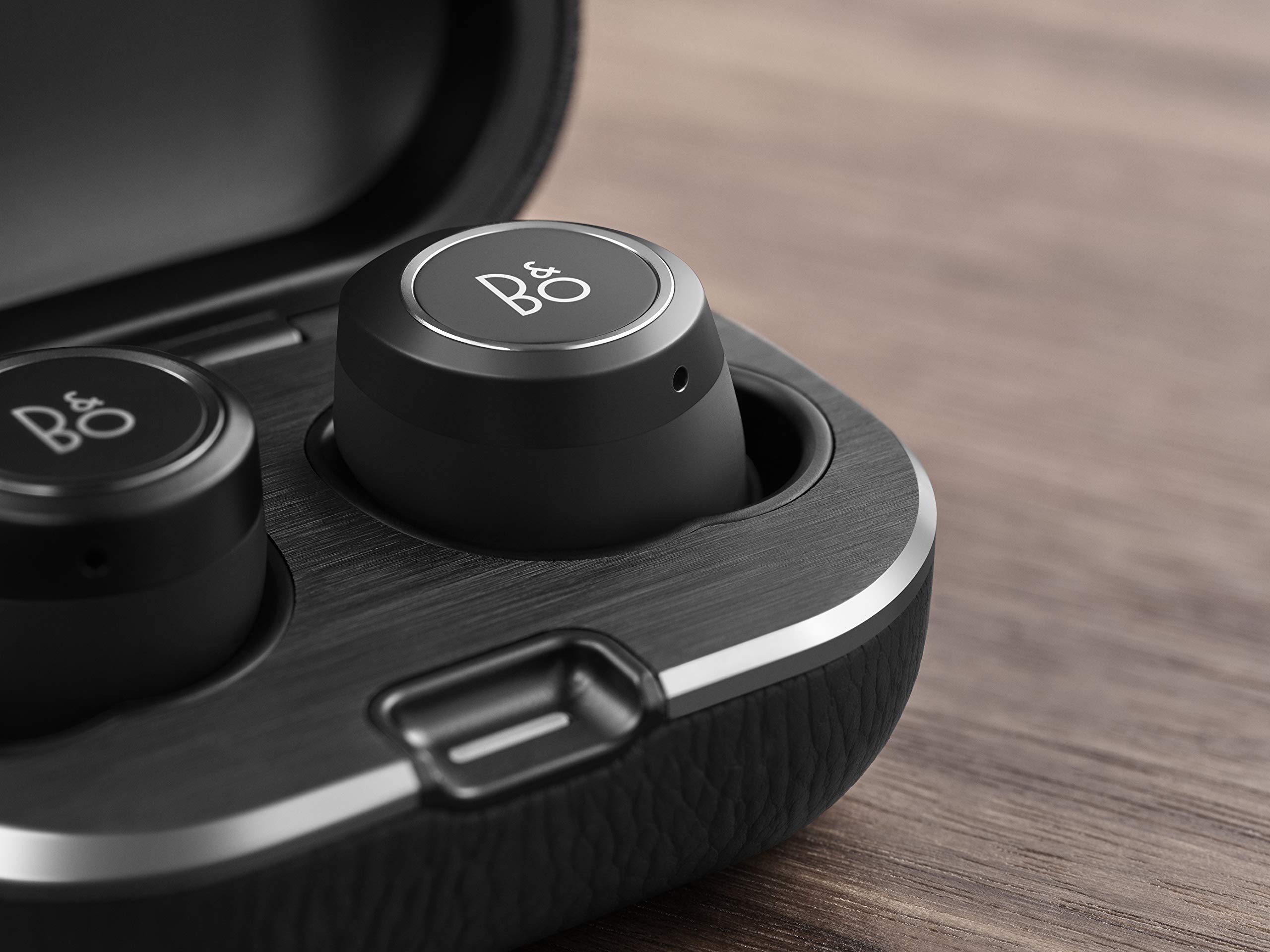 Bang & Olufsen Beoplay E8 2.0 True Wireless Earbuds with Qi Wireless Charging, Bluetooth 5.1, Noise Isolation - Premium Renewed Black Headphones for Workouts, Commuting & Travel