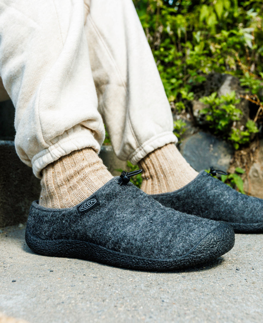 Men's Howser III Slide Sandals - Charcoal Grey Felt & Black | Comfortable Casual Slides for Home, Pool, Beach & Outdoor Wear