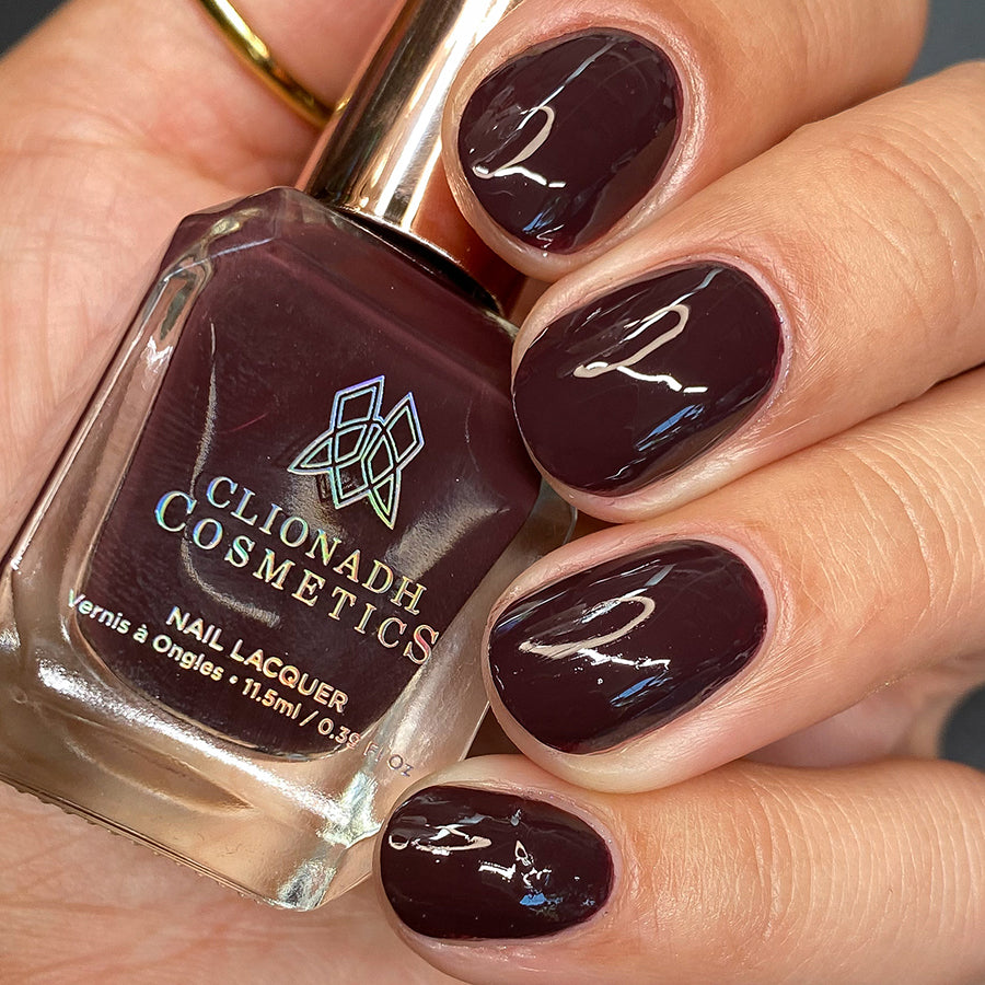 Premium Macbeth Nail Lacquer - Long Lasting Nail Polish Set with Vibrant Colors - Perfect for Salon, Home Manicures & Special Occasions