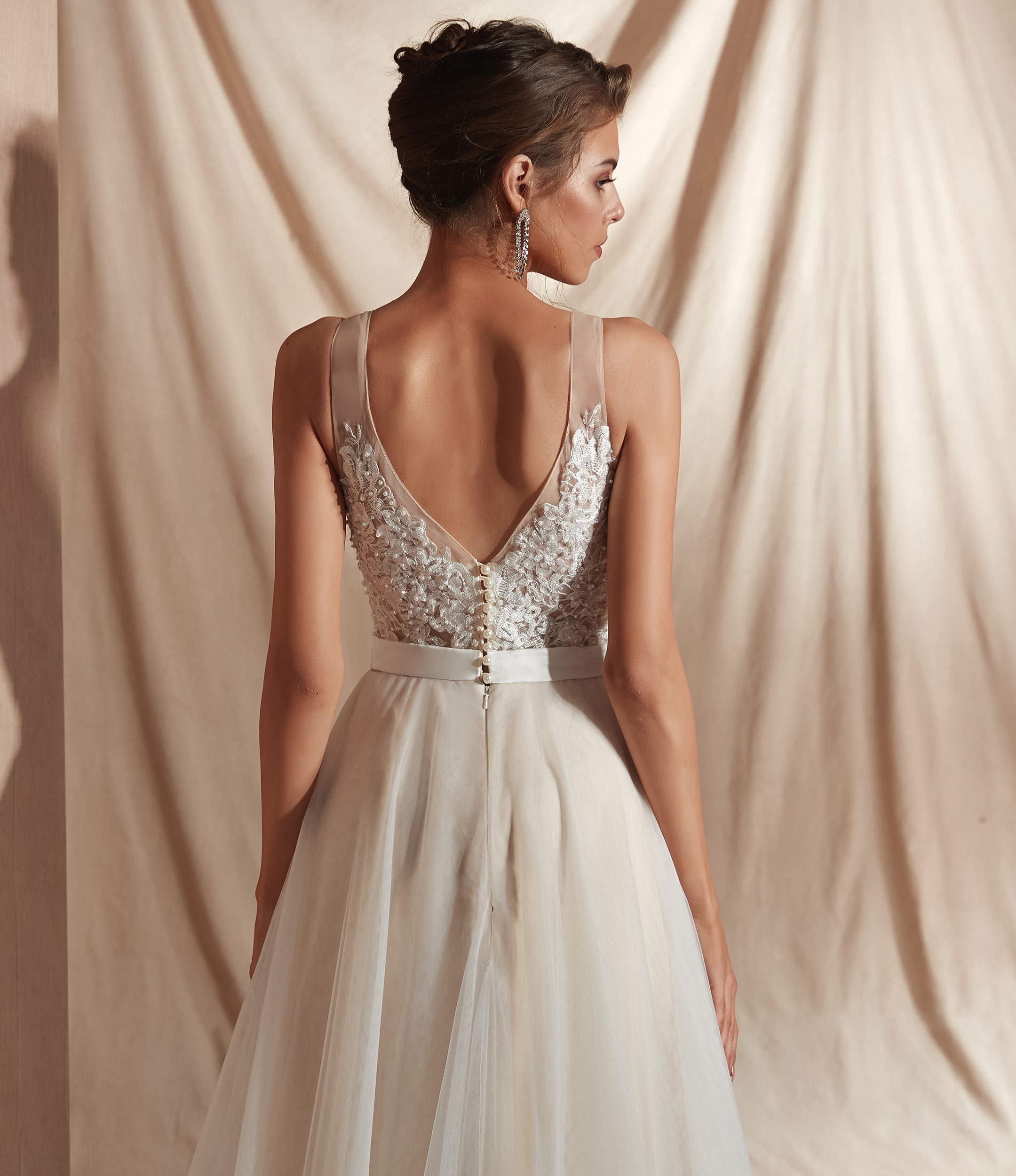 Elegant Beaded Lace Applique A-Line Wedding Dress for Women | Beach, Destination & Summer Weddings | Perfect for Outdoor Ceremonies & Boho Bridal Style