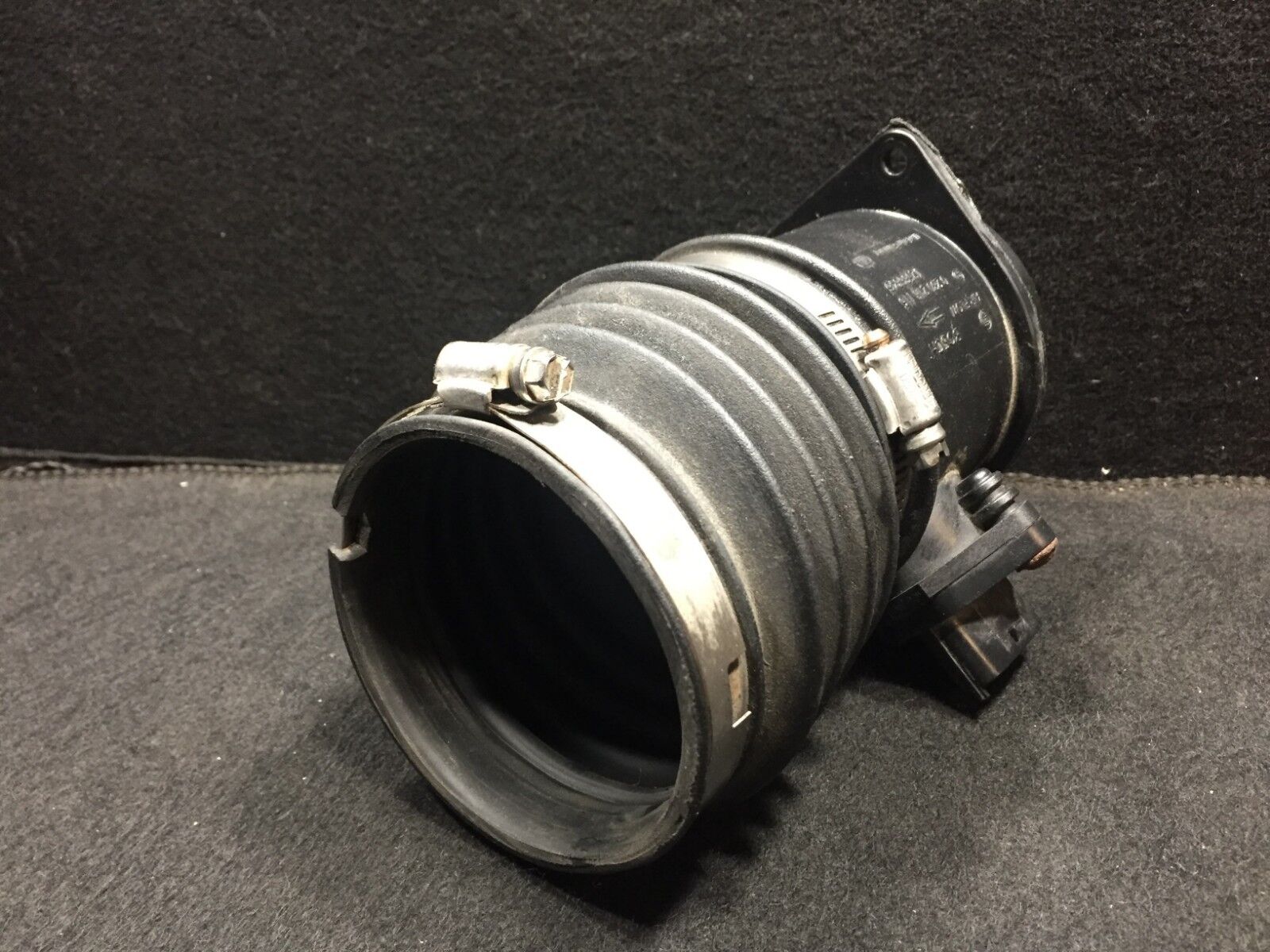 05 06 07 Cadillac CTS 2.8L Mass Air Flow Sensor MAF 12566846 OEM D25 - Replacement Air Intake Part for Improved Engine Performance