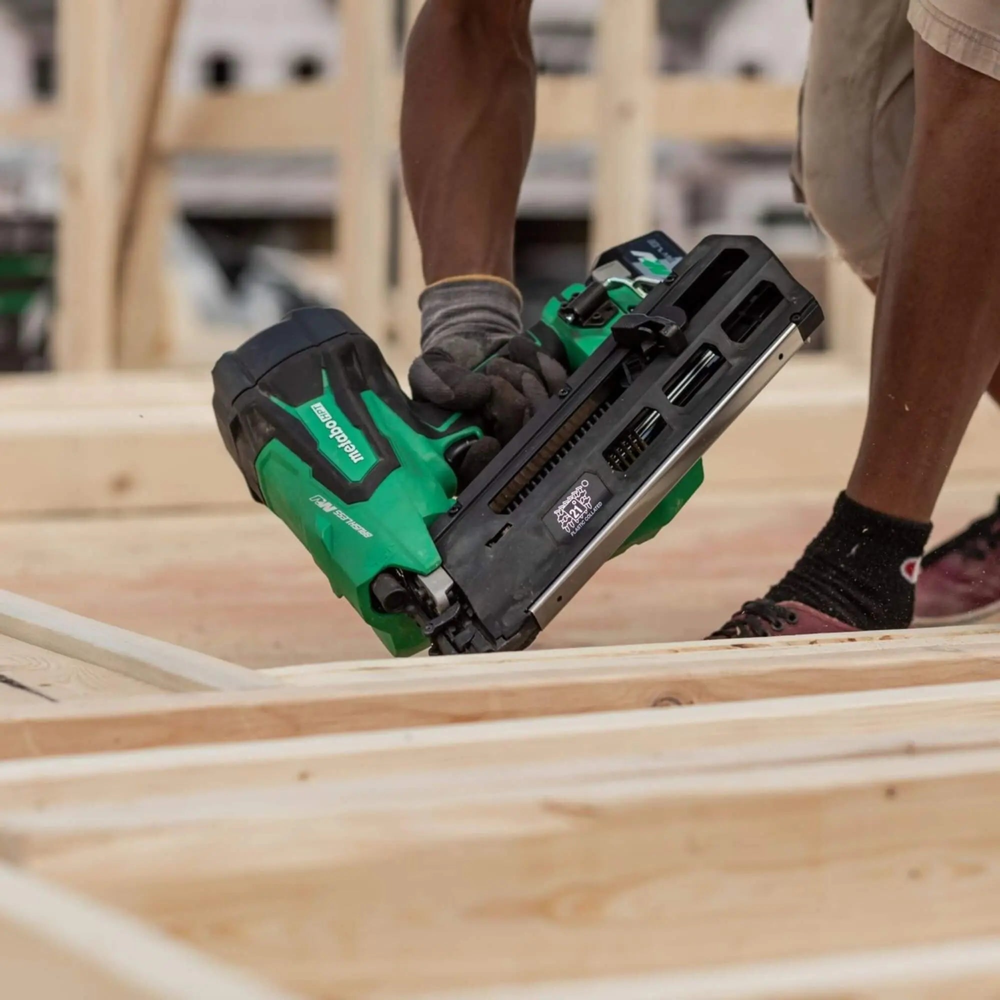 Metabo NR3690DCM 36V Cordless Paper Strip Framing Nailer Kit with 2.5Ah Battery - Perfect for Framing, Roofing, and Construction Projects