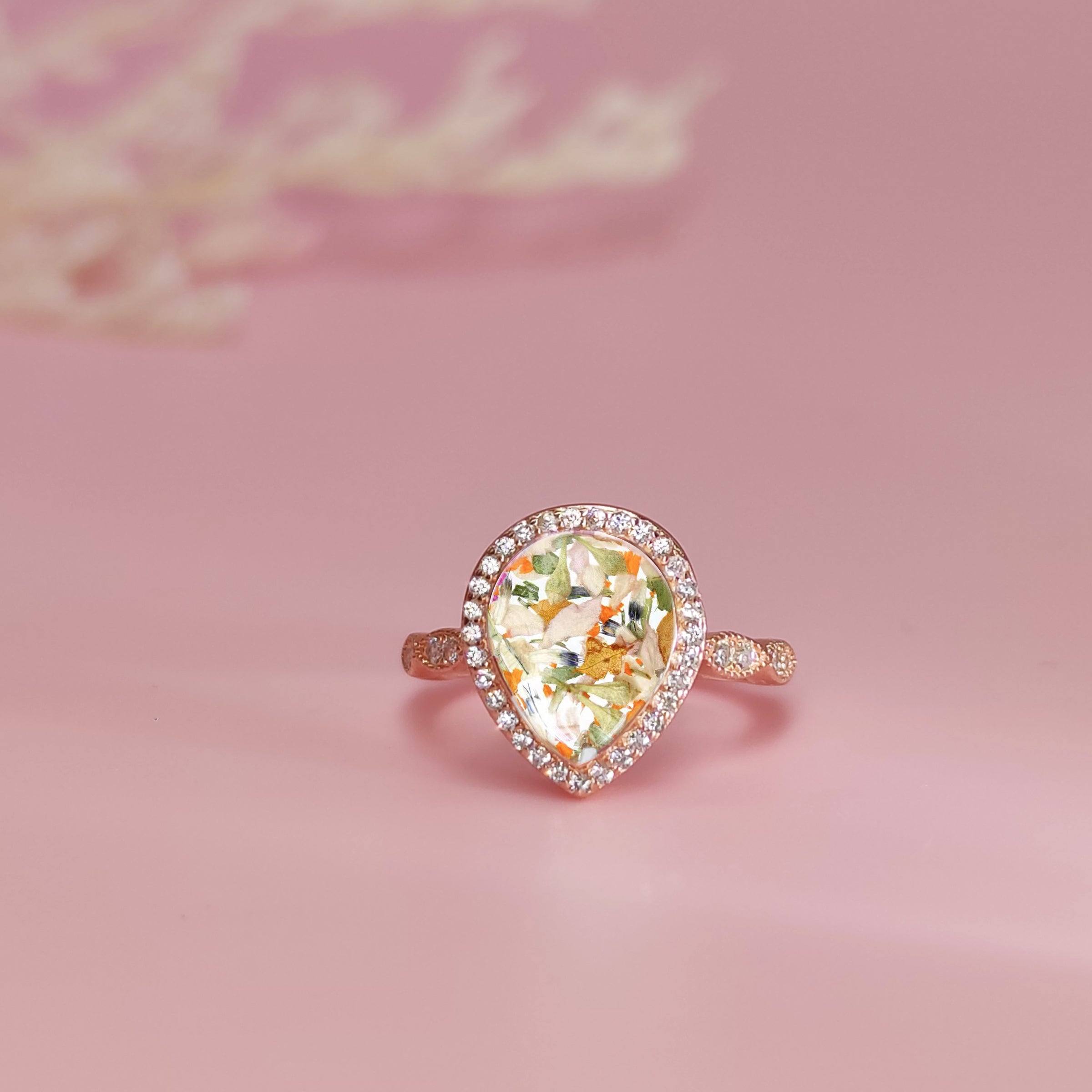 Elegant Teardrop Dried Flower Halo Solid Gold Ring for Weddings, Funerals & Special Occasions - Perfect Bridal Jewelry, Memorial Keepsake or Gift