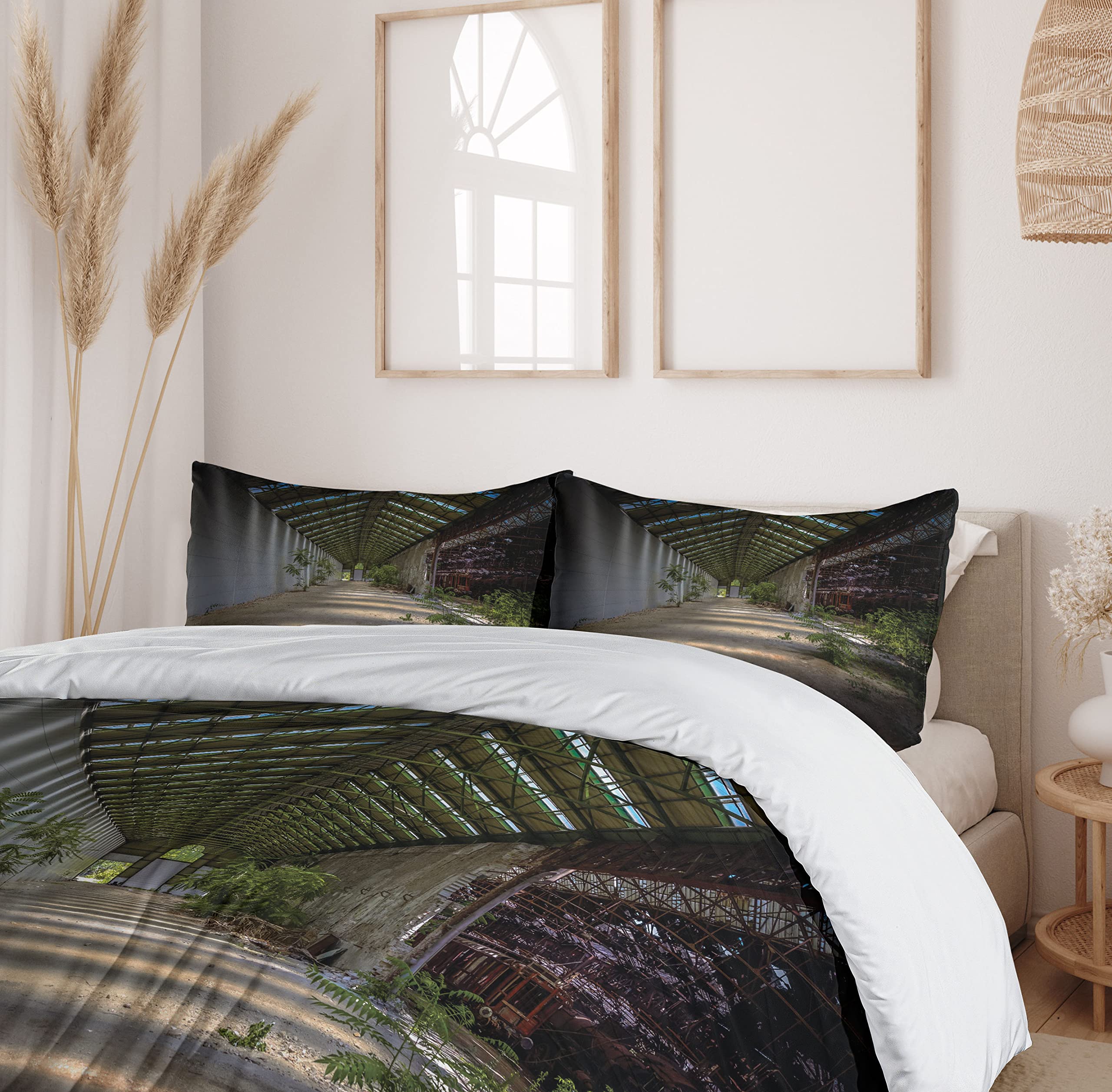 **Ambesonne Rustic Duvet Cover Set - Industrial Greenhouse & Urban Nature Print, 3-Piece Bedding Set with 2 Pillow Shams, California King, Grey Green - Perfect for Farmhouse, Boho & Modern Bedroom Decor**