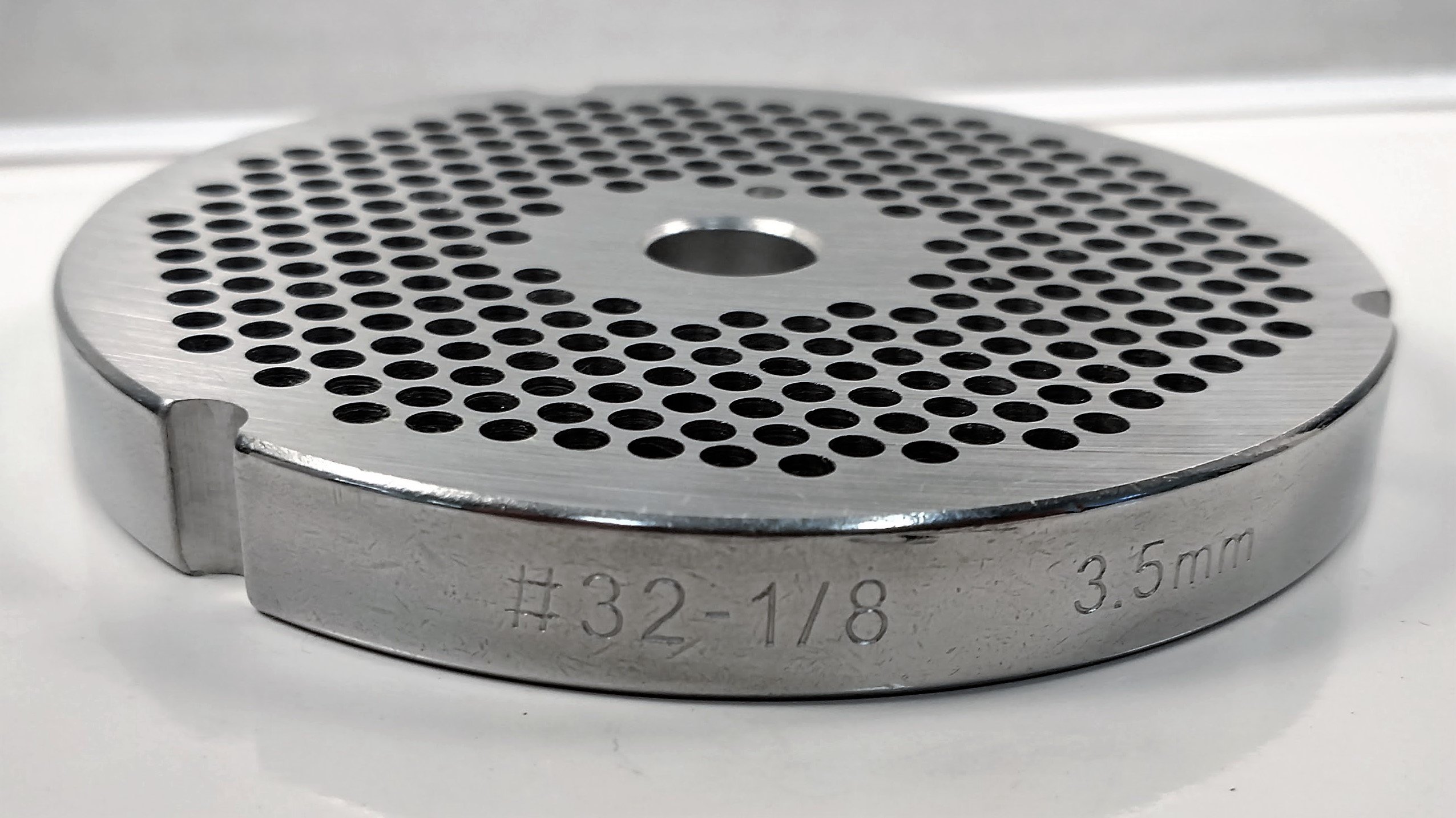 #32 Meat Grinder Plate (9/64 in. / 3.5mm) - Heavy Duty Stainless Steel Grinder Disc for Home Kitchen & Commercial Use - Perfect for Ground Beef, Sausage & Burger Making