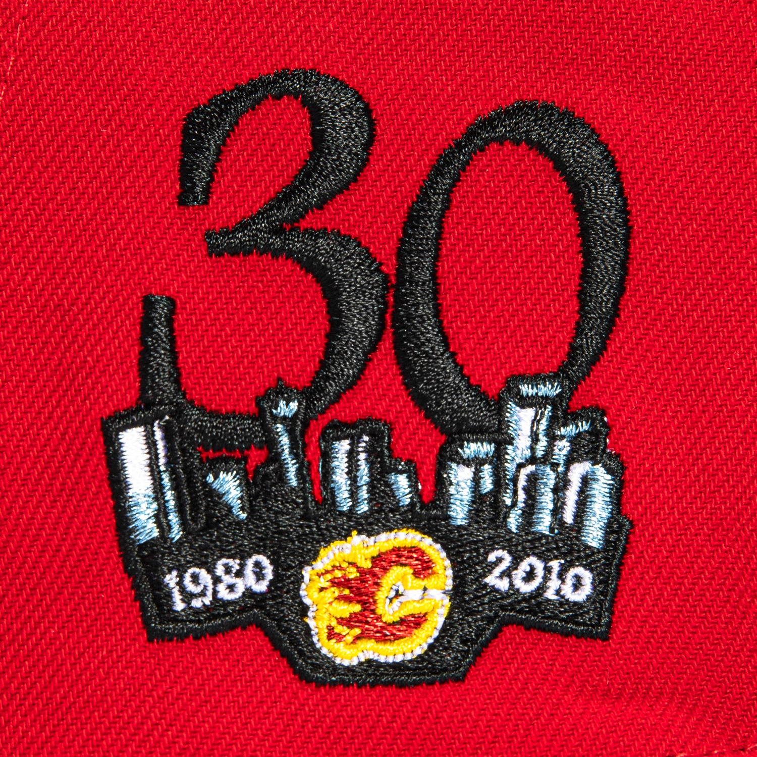 New Era 59Fifty Calgary Flames 30th Anniversary Patch Blastie Snapback Hat - Red & Black NHL Hockey Cap for Men & Women - Perfect for Games, Fan Gear & Streetwear Fashion