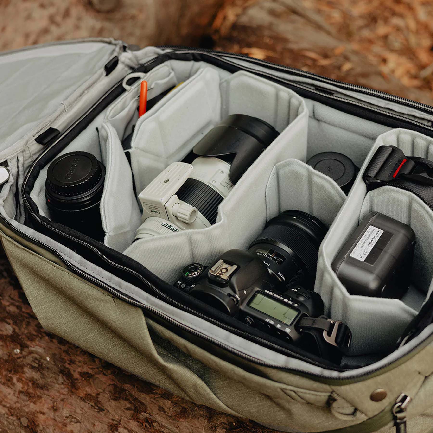 Peak Design Camera Cube Smedium - Waterproof Protective Case for DSLR & Mirrorless Cameras - Perfect for Travel, Hiking & Outdoor Photography