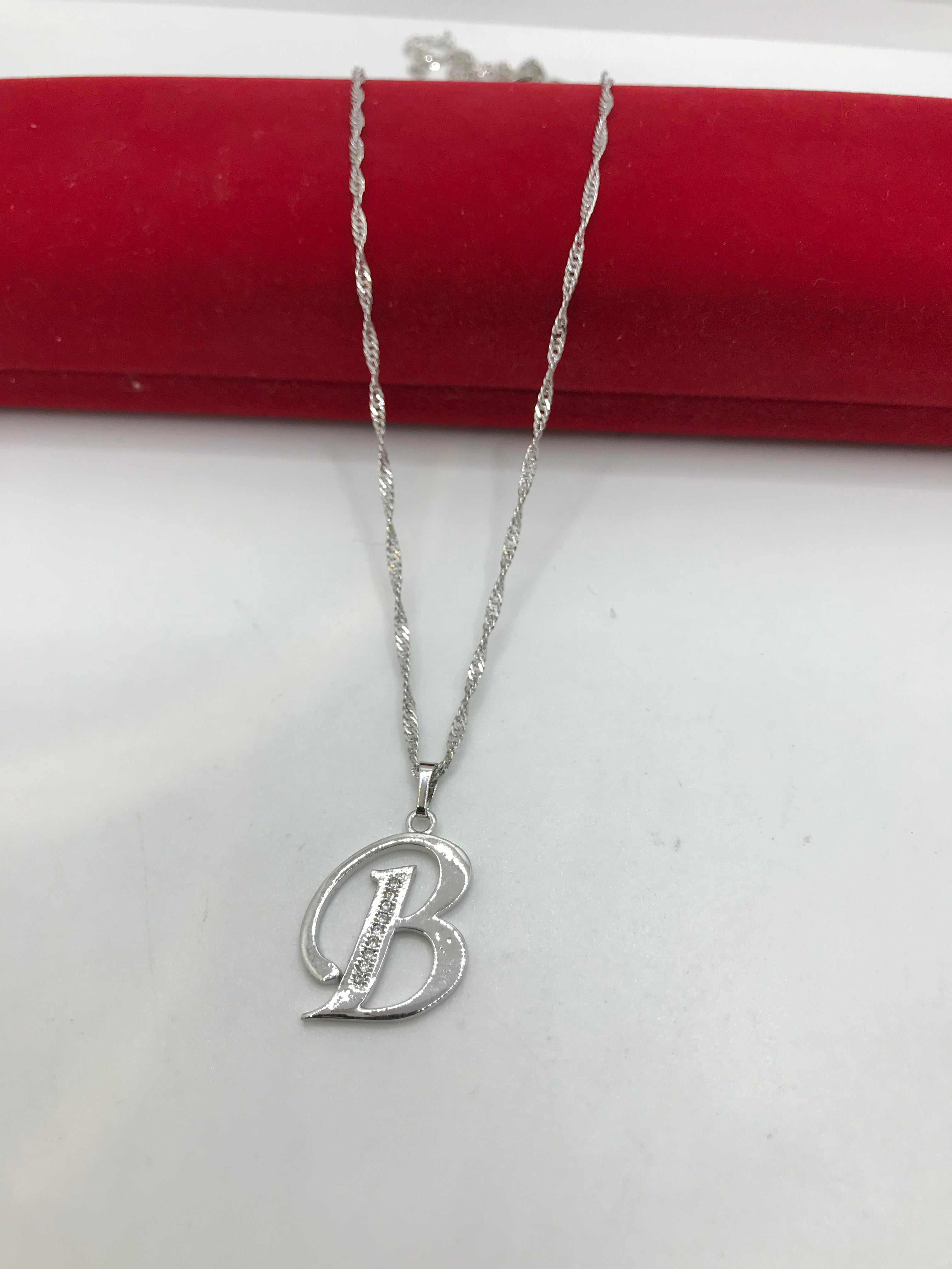 Personalized Initial Letter Necklace - Custom Name Pendant Jewelry for Women & Girls - Perfect for Birthdays, Anniversaries & Gifts